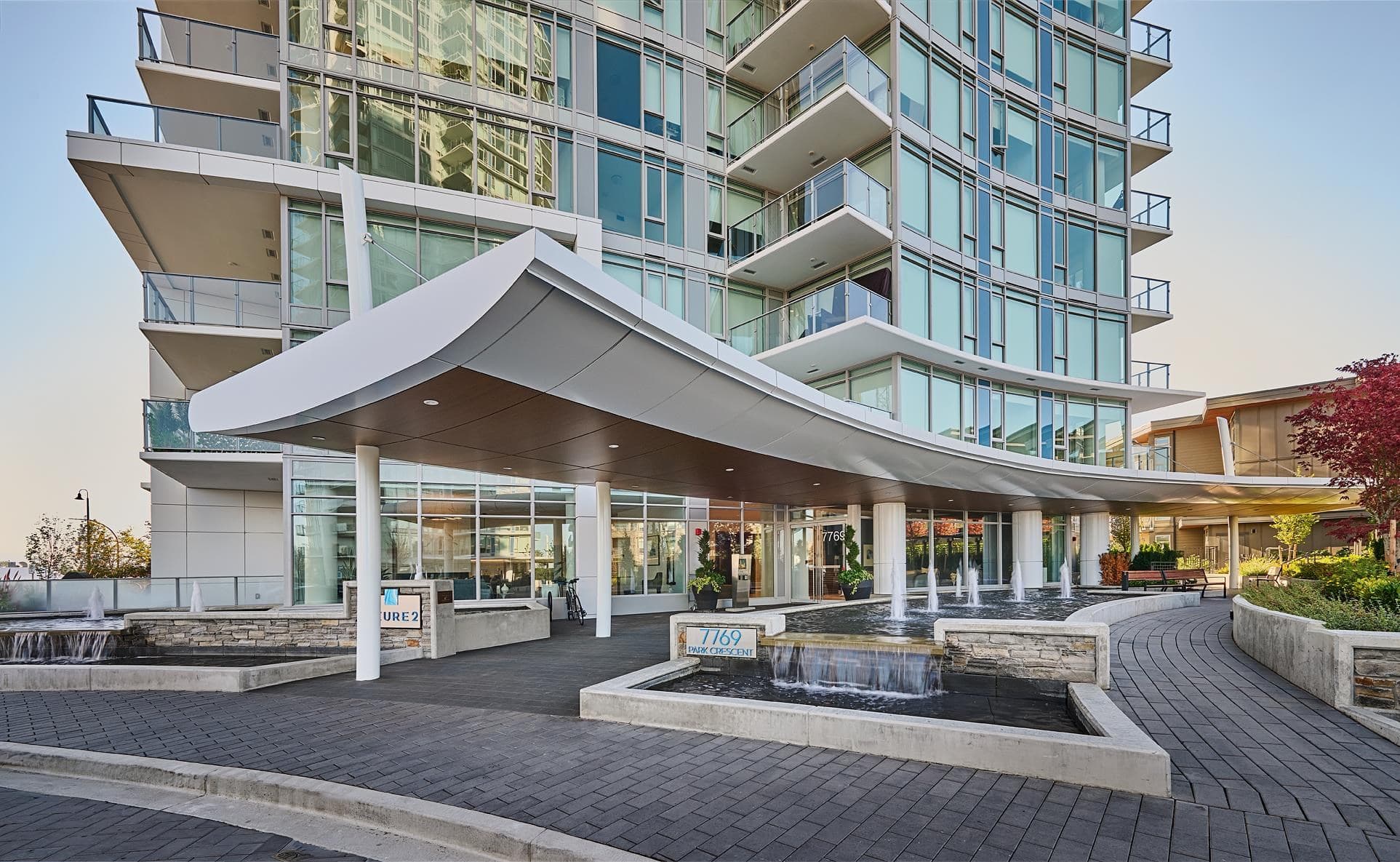 102 - 7769 Park Crescent, Burnaby, V3N 0J7 — photo 1