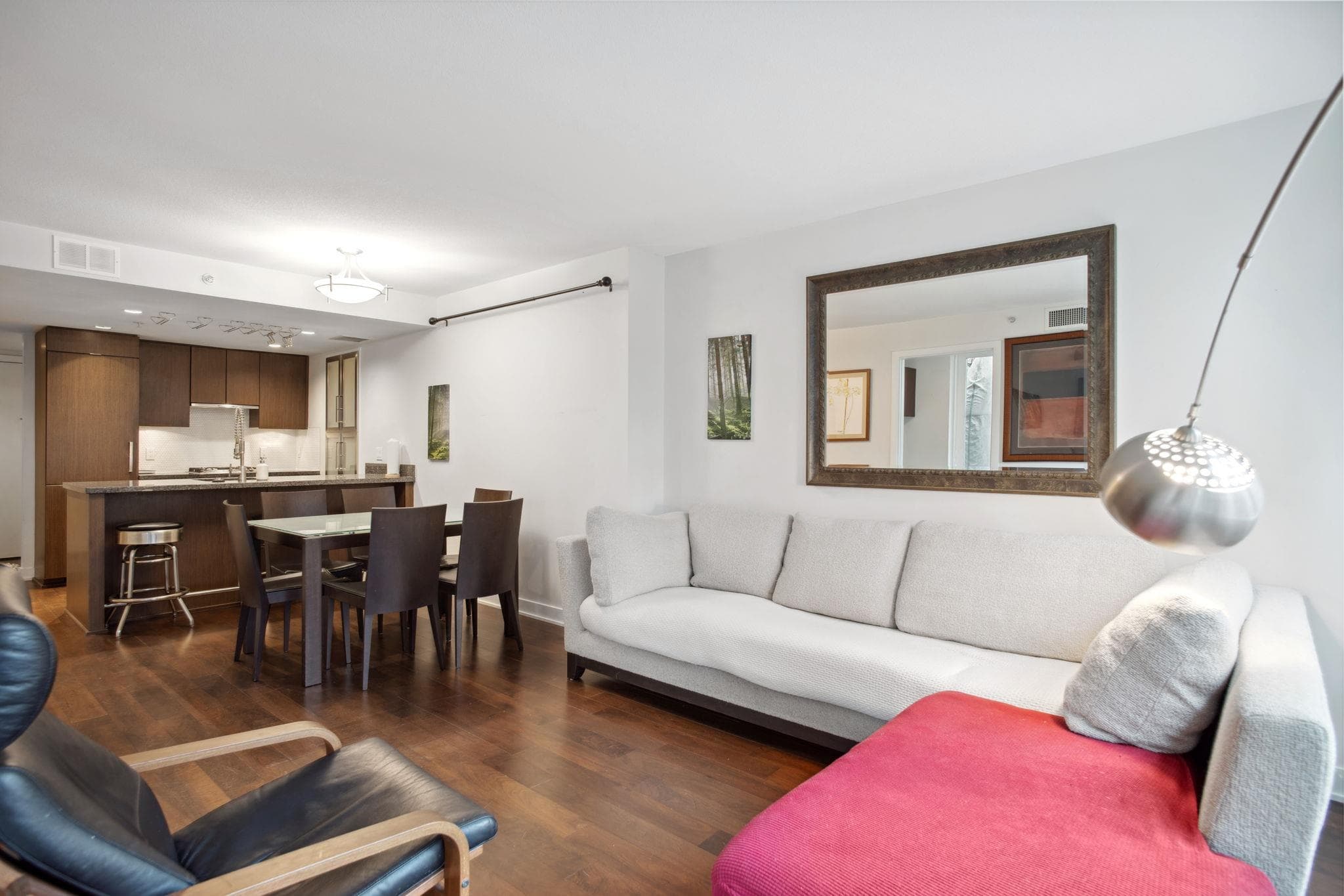 609 - 1055 Richards Street, Vancouver, V6B 0C2 — photo 3