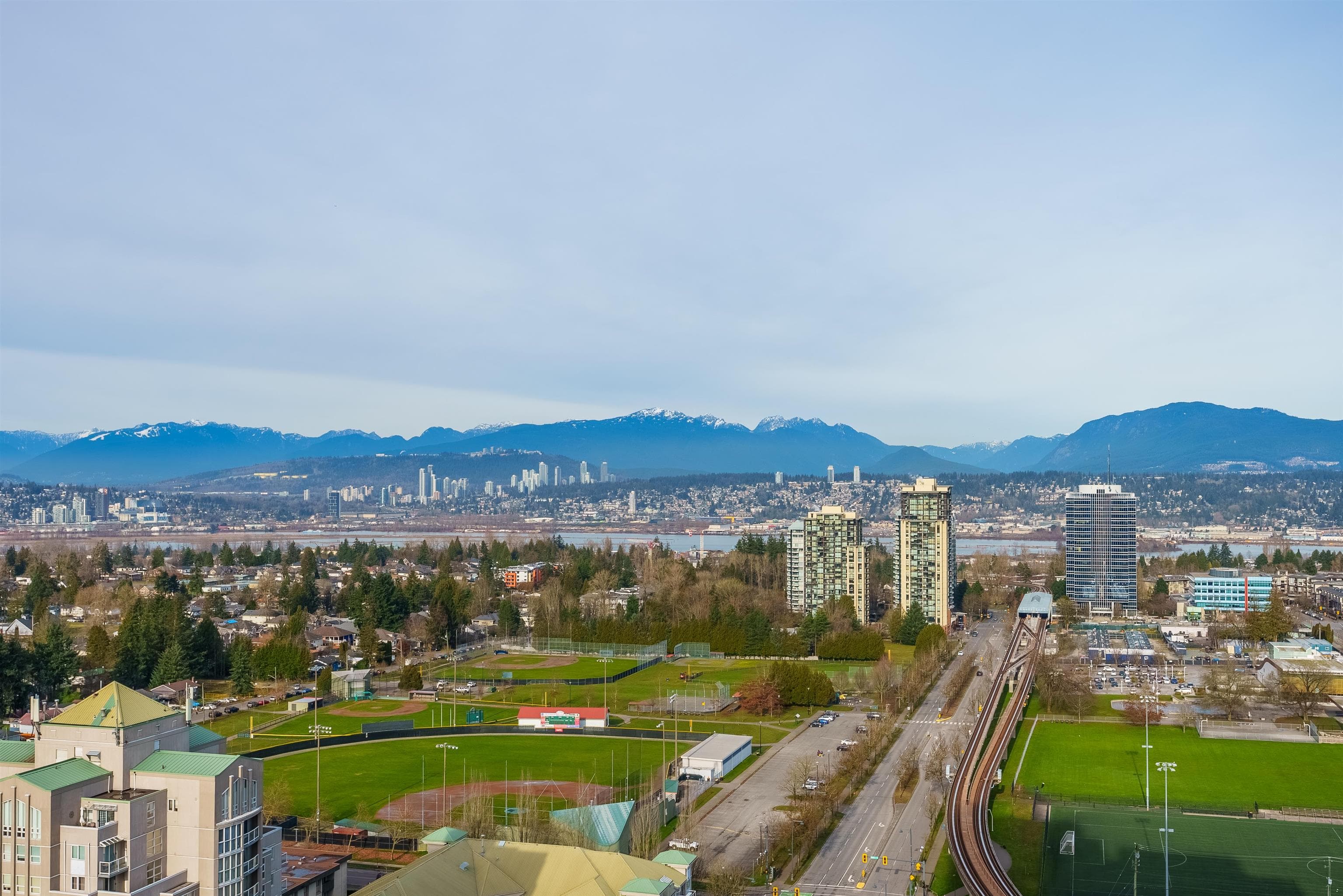 2503 - 10448 University Drive, Surrey, V3T 0S7 — photo 5