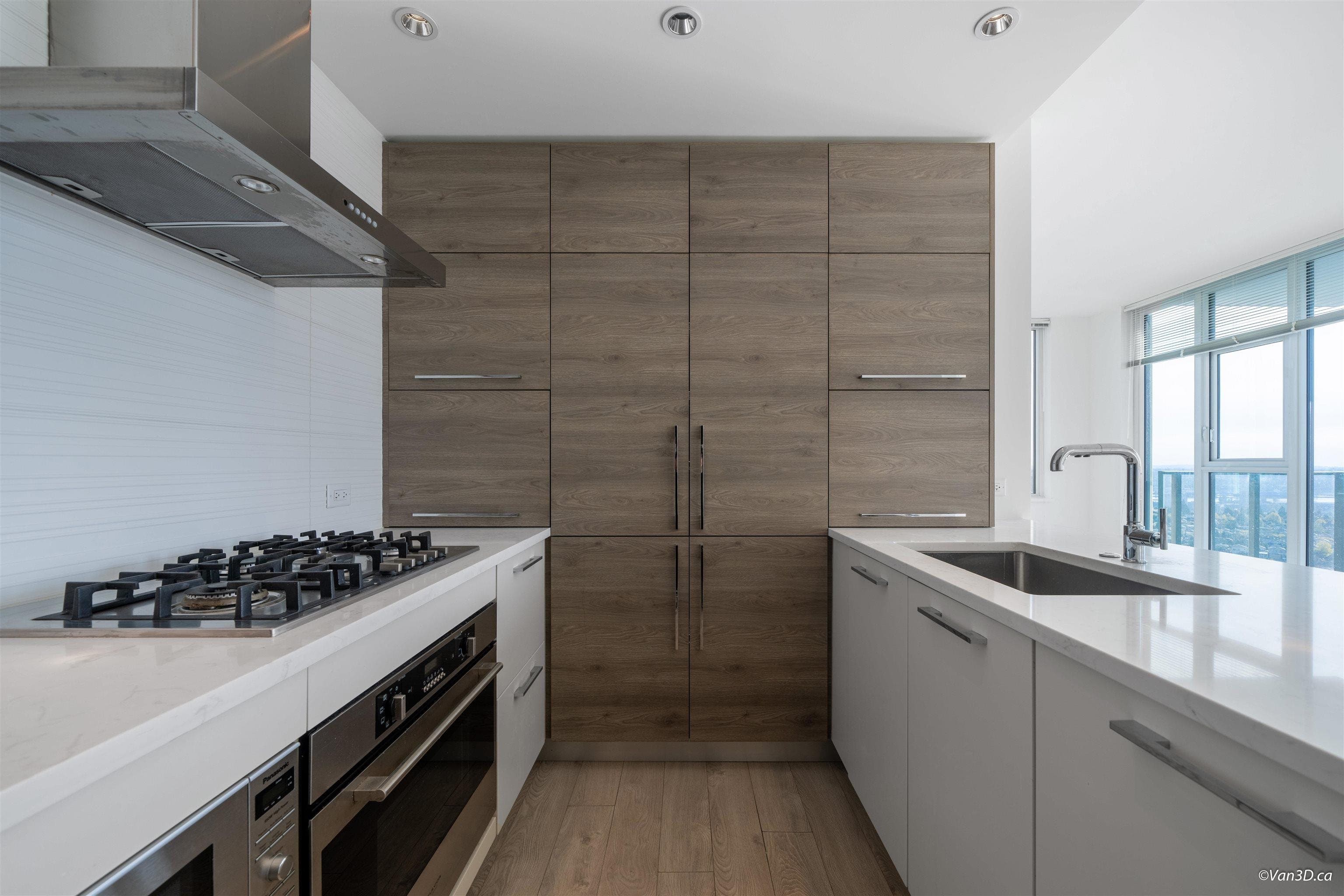 2408 - 7388 Kingsway, Burnaby, V3N 0G9 — photo 4