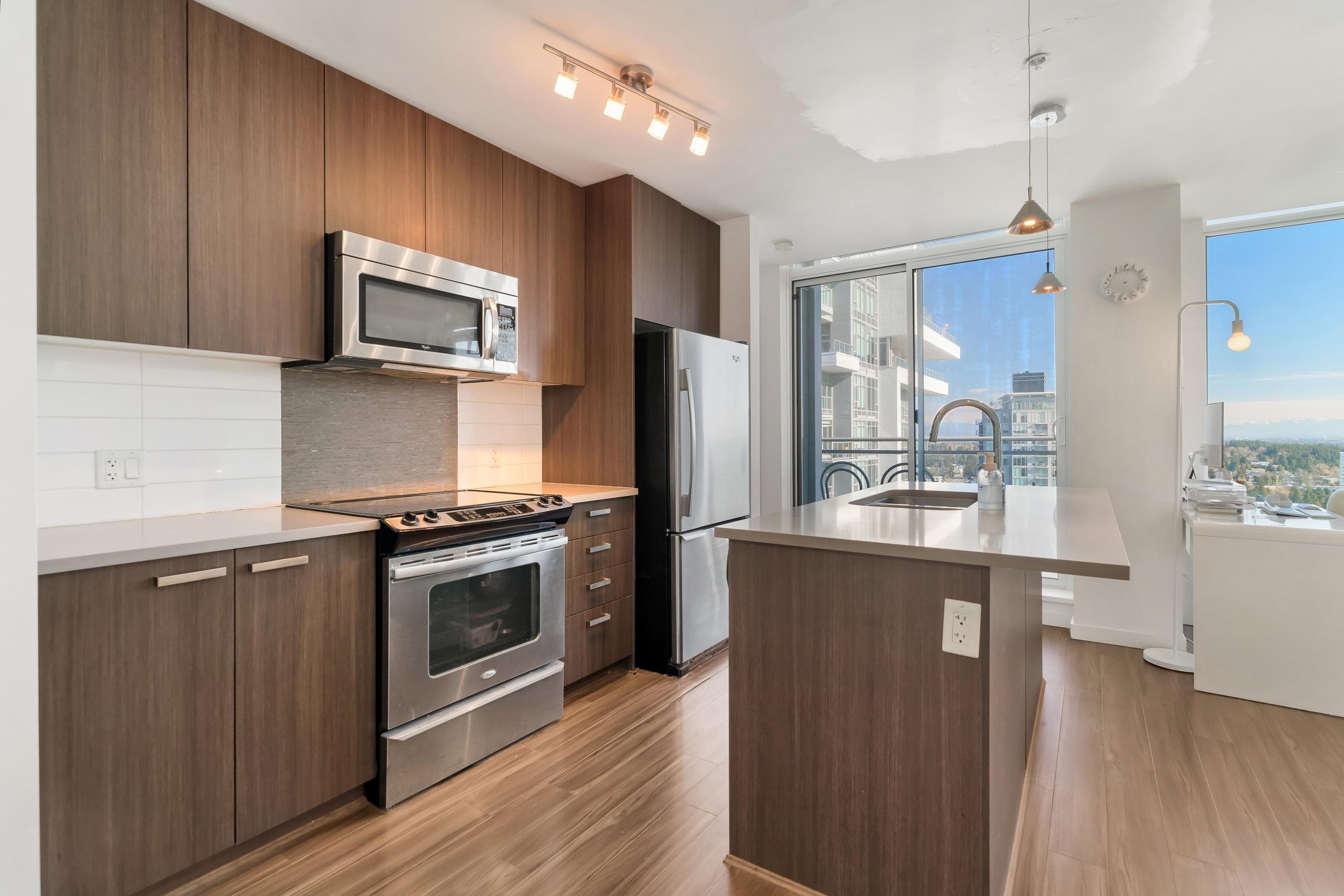 3906 - 13325 102a Avenue, Surrey, V3T 0J5 — photo 4