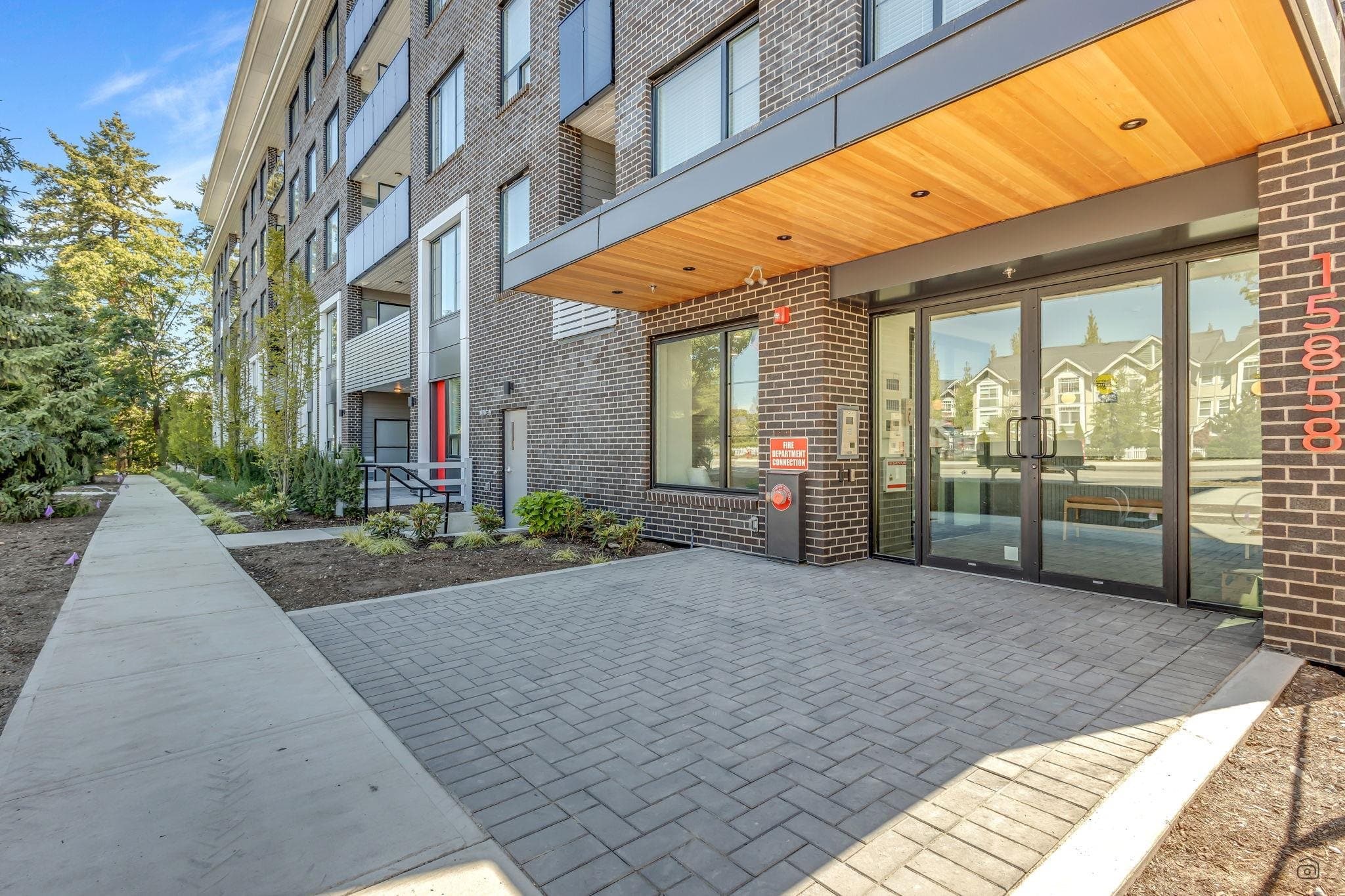 316 - 15858 Fraser Highway, Surrey, V4N 6X4 — photo 1