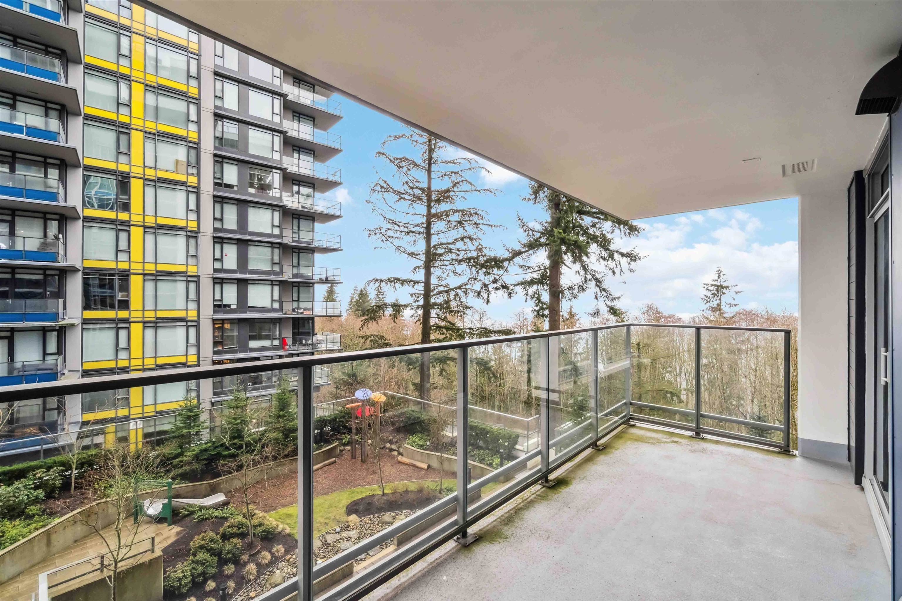 305 - 8940 University Crescent, Burnaby, V5A 4Y8 — photo 1