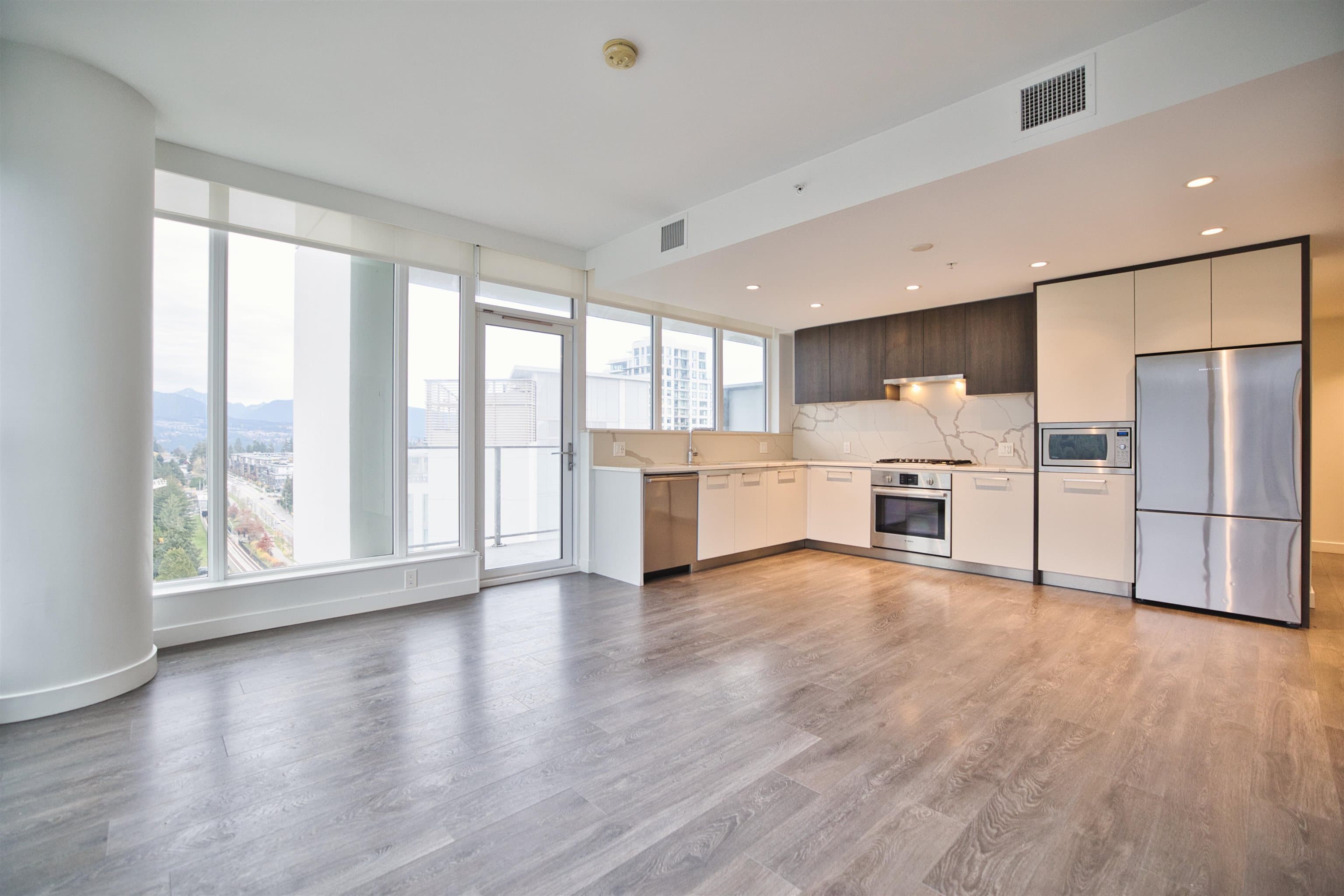 1604 - 567 Clarke Road, Coquitlam, V3J 0K7 — photo 2