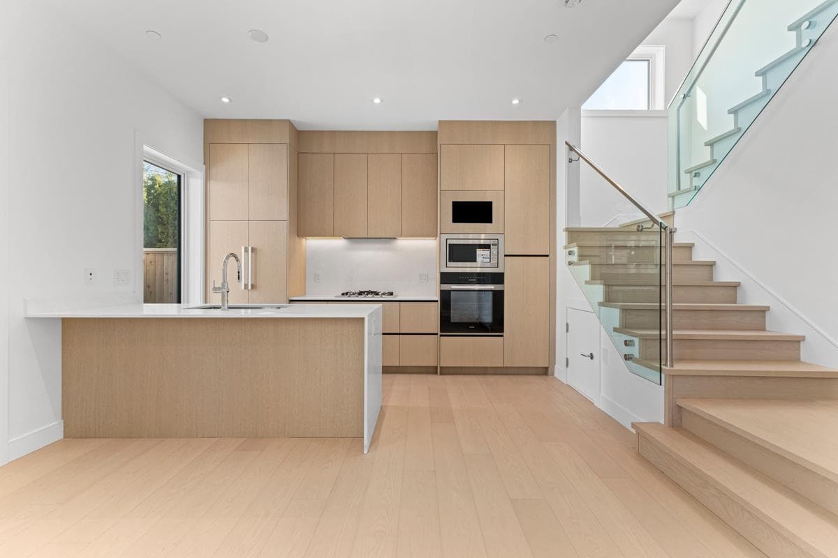 2 - 1315 W 64th Avenue, Vancouver, V6P 2M9 — photo 1