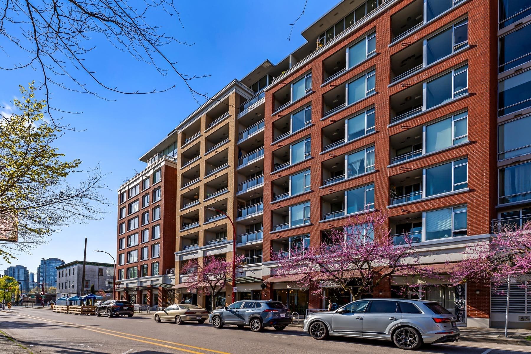 306 - 221 Union Street, Vancouver, V6A 0B4 — photo 2