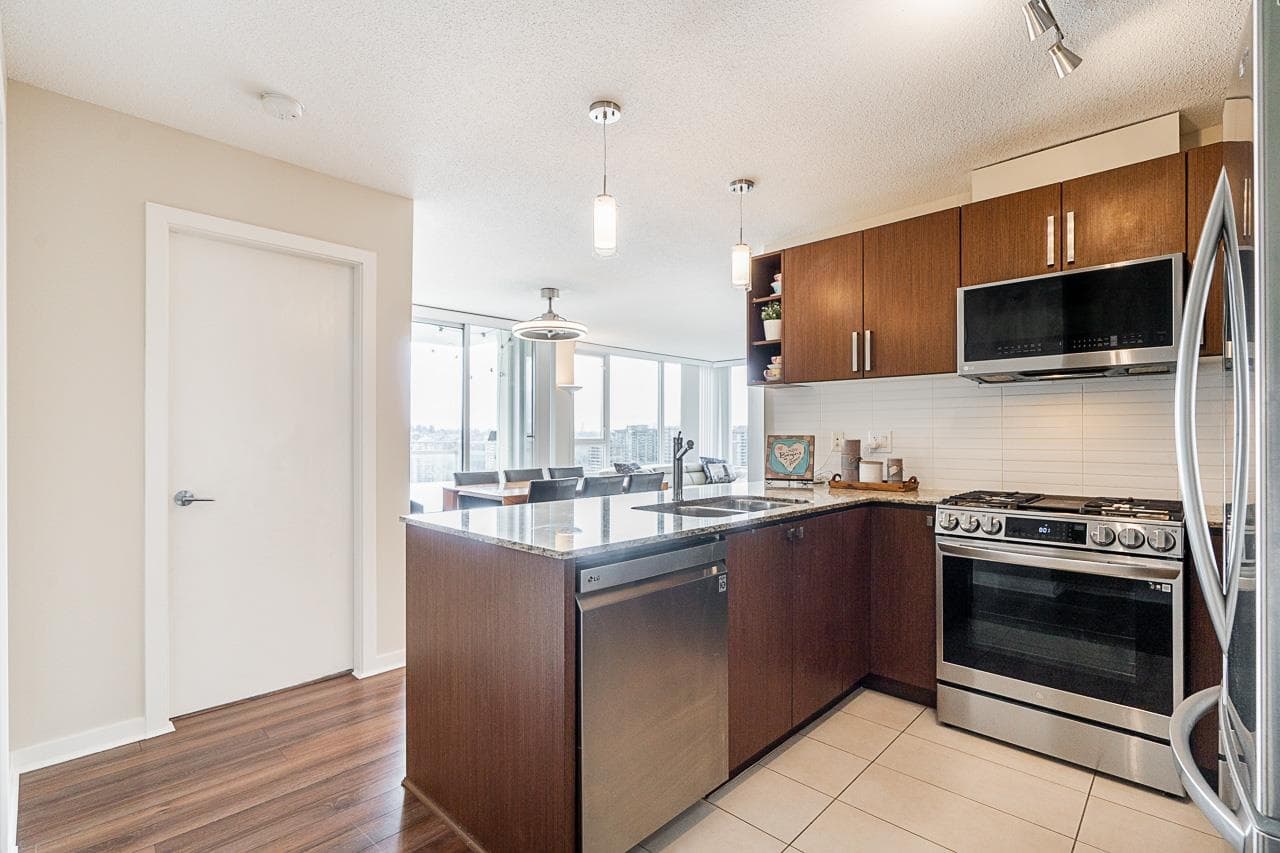 1702 - 9868 Cameron Street, Burnaby, V3J 0A5 — photo 5