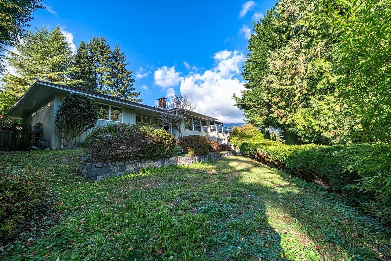 651 Kenwood Road, West Vancouver, V7S 1S7 — photo 2