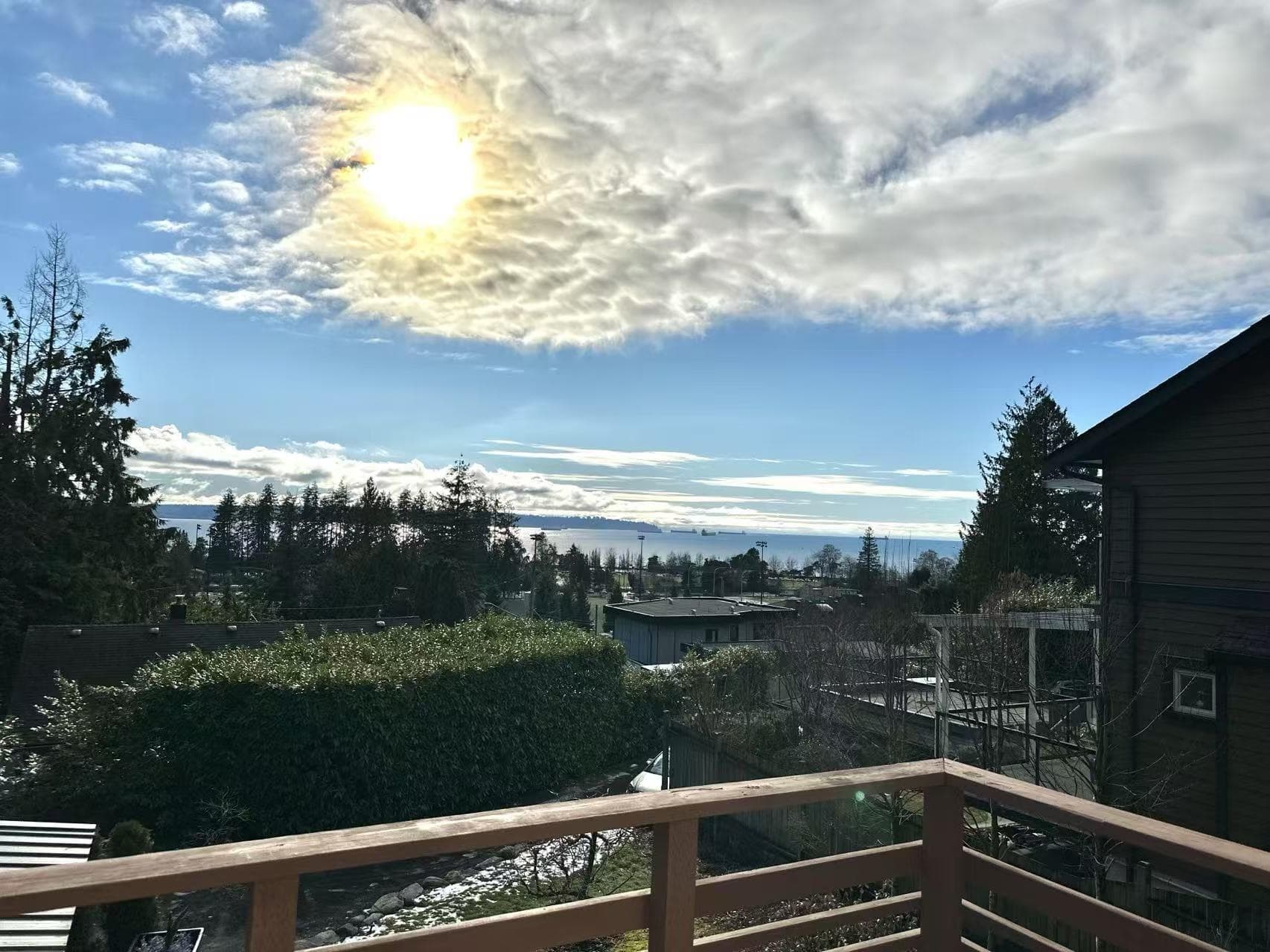 1010 Keith Road, West Vancouver, V7T 1M5 — photo 2