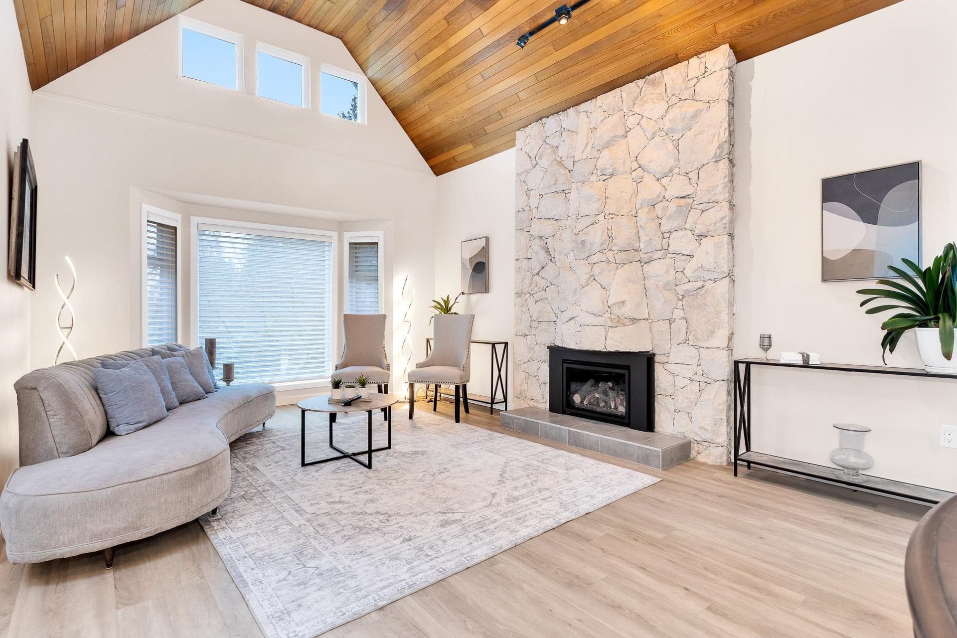 2443 Leclair Drive, Coquitlam, V3K 6G7 — photo 3