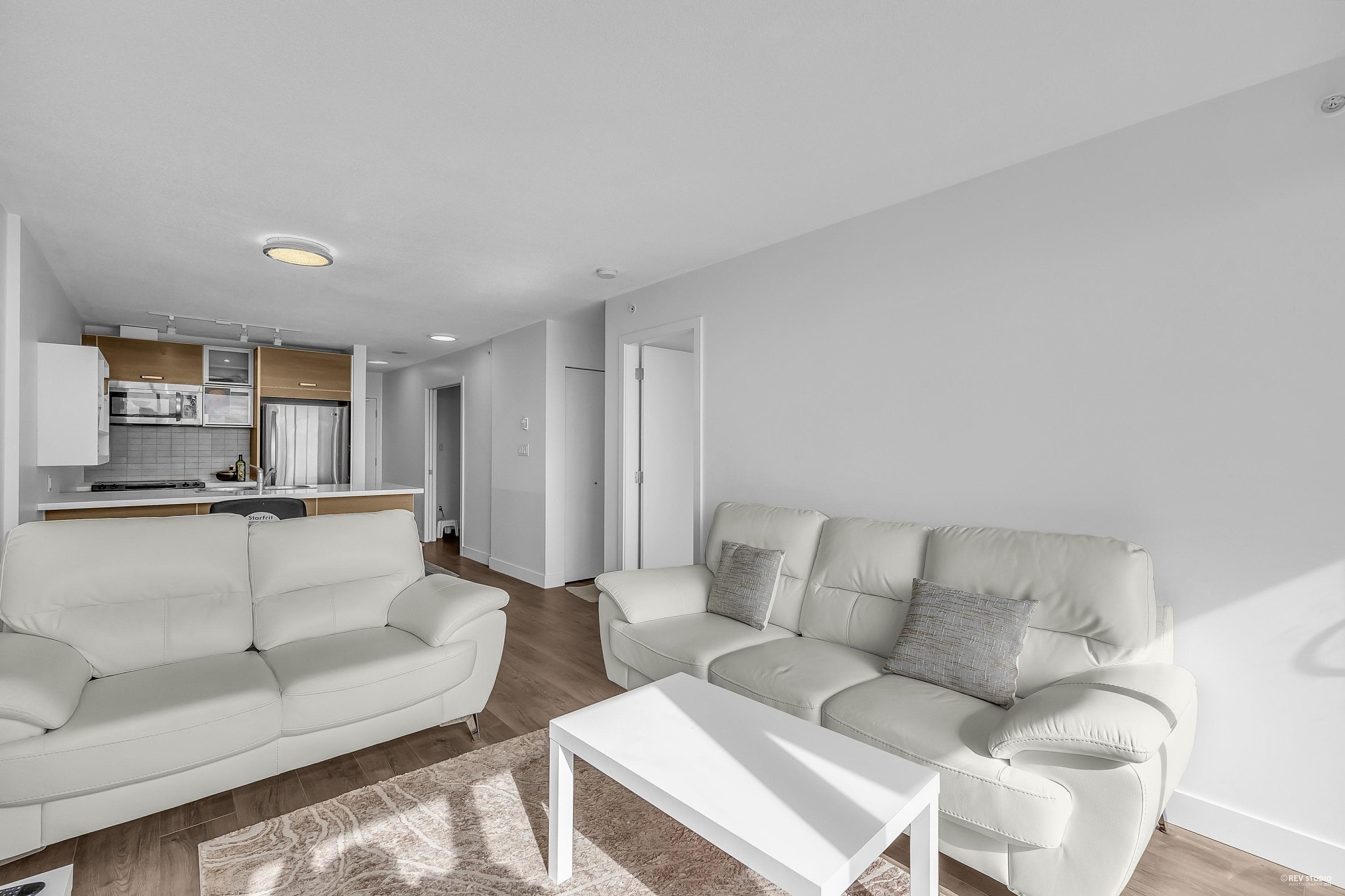 1808 - 9981 Whalley Boulevard, Surrey, V3G 0T6 — photo 5