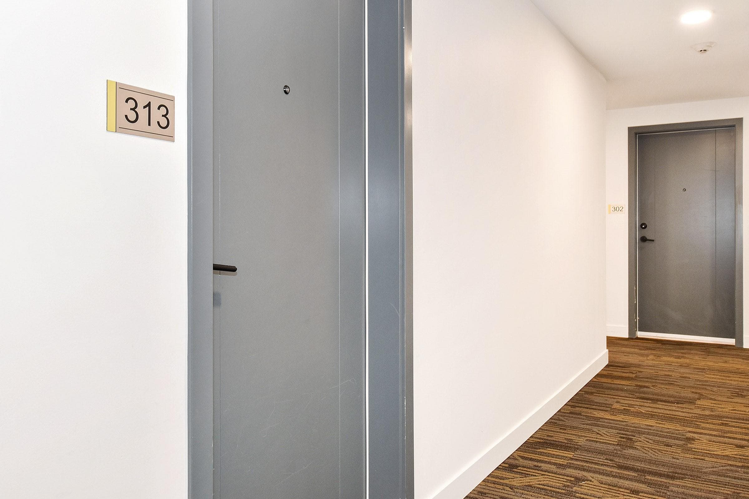 313 - 32838 Landeau Place, Abbotsford, V2S 0M6 — photo 3