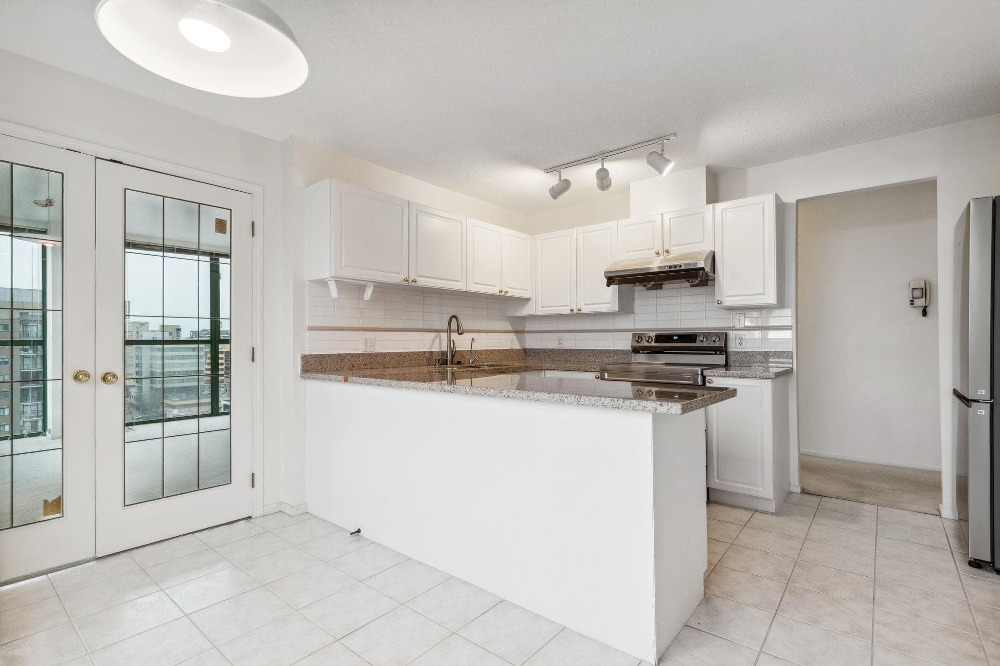 1101 - 8280 Westminster Highway, Richmond, V6X 1A6 — photo 2