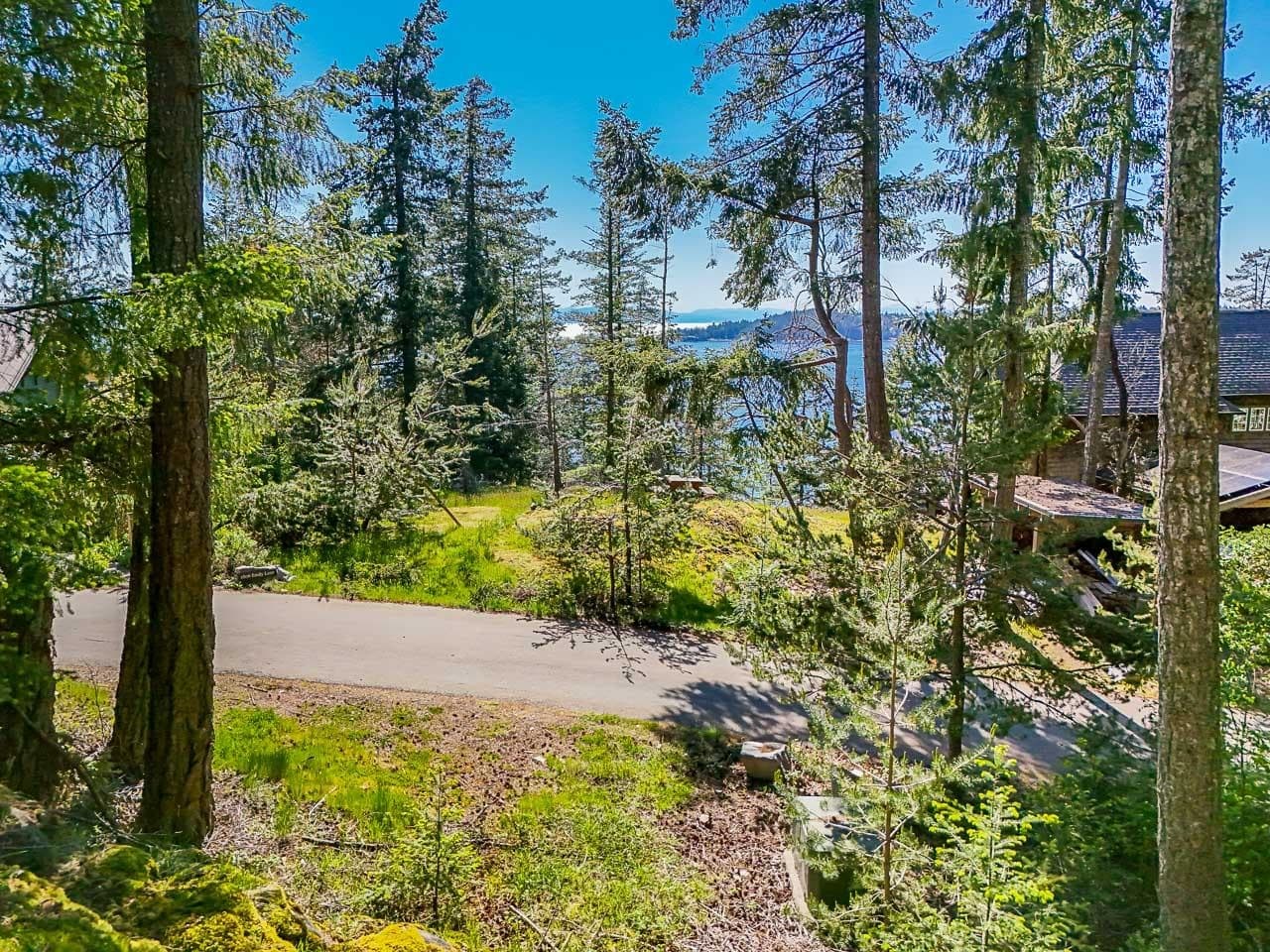 1795 Emily Lane, Bowen Island, V0N 1G2 — photo 1