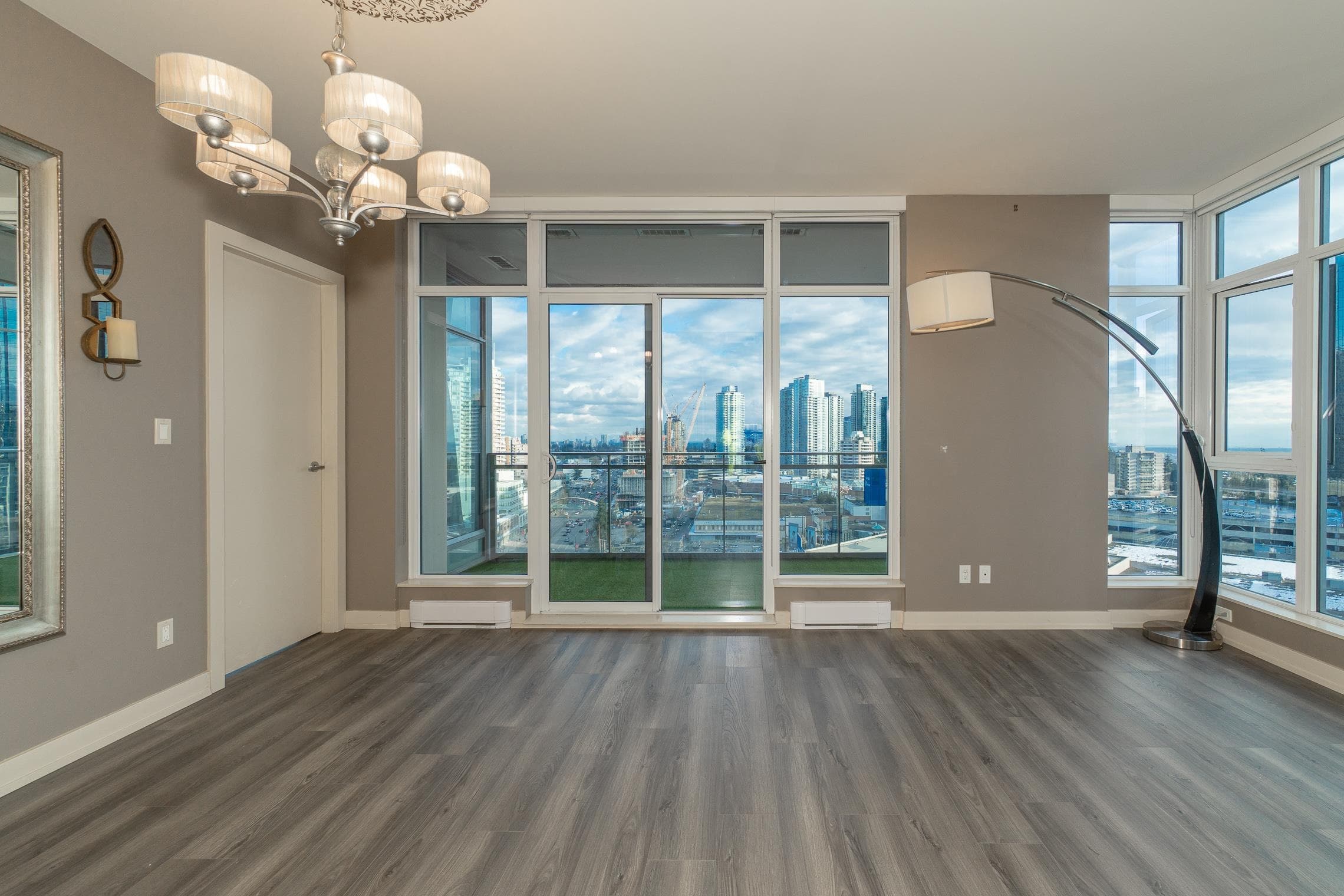 1909 - 4688 Kingsway, Burnaby, V5H 0E9 — photo 1