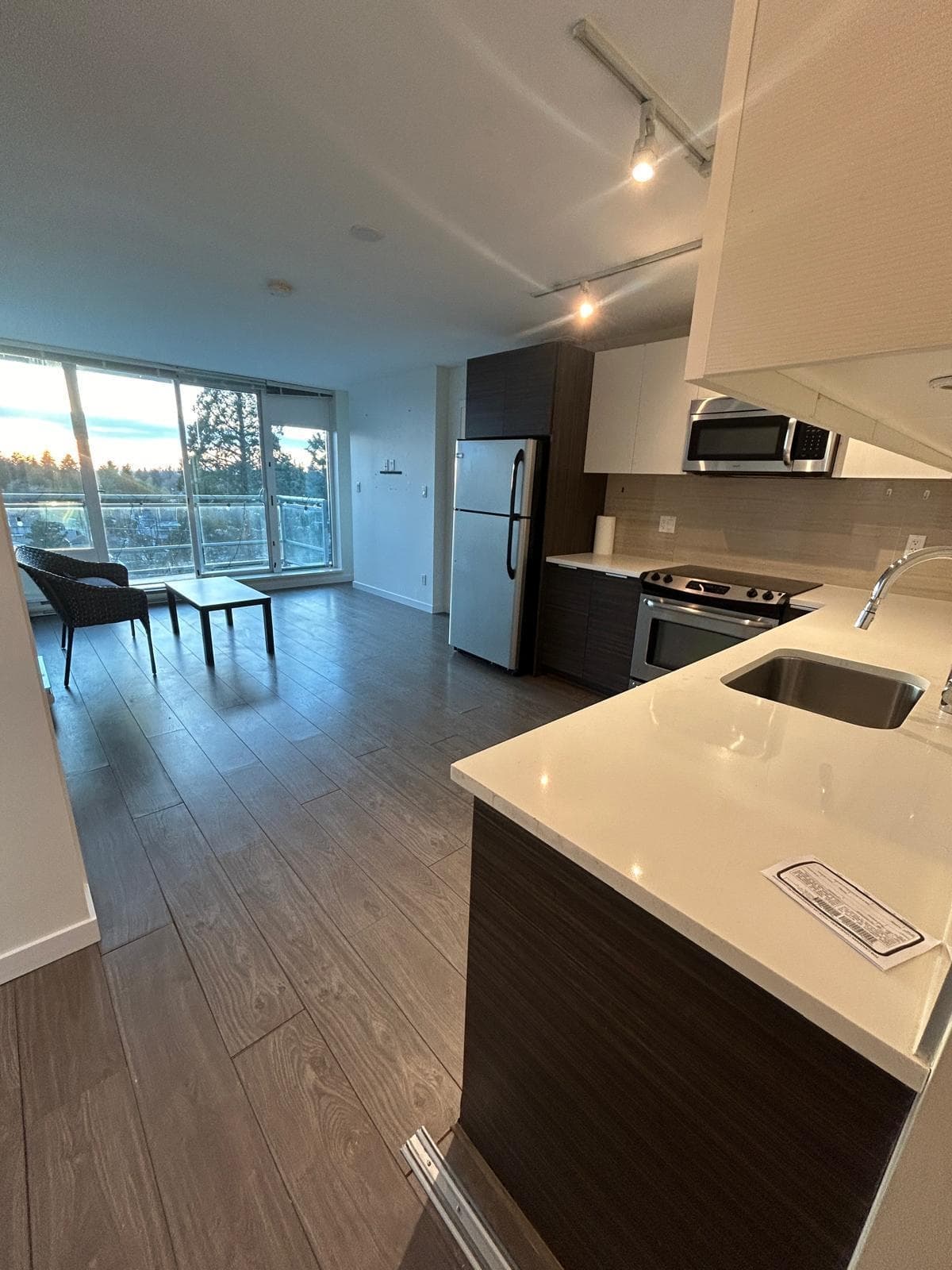 909 - 13303 Central Avenue, Surrey, V3T 0K6 — photo 4