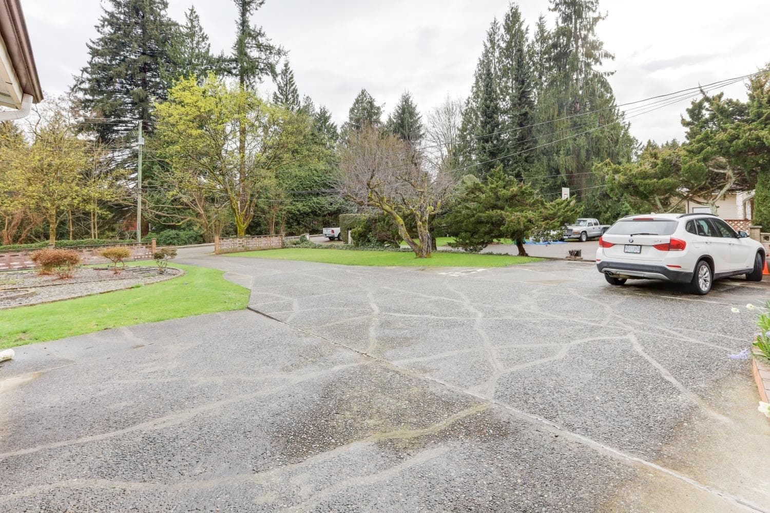 7765 Government Road, Burnaby, V5A 2C7 — photo 5