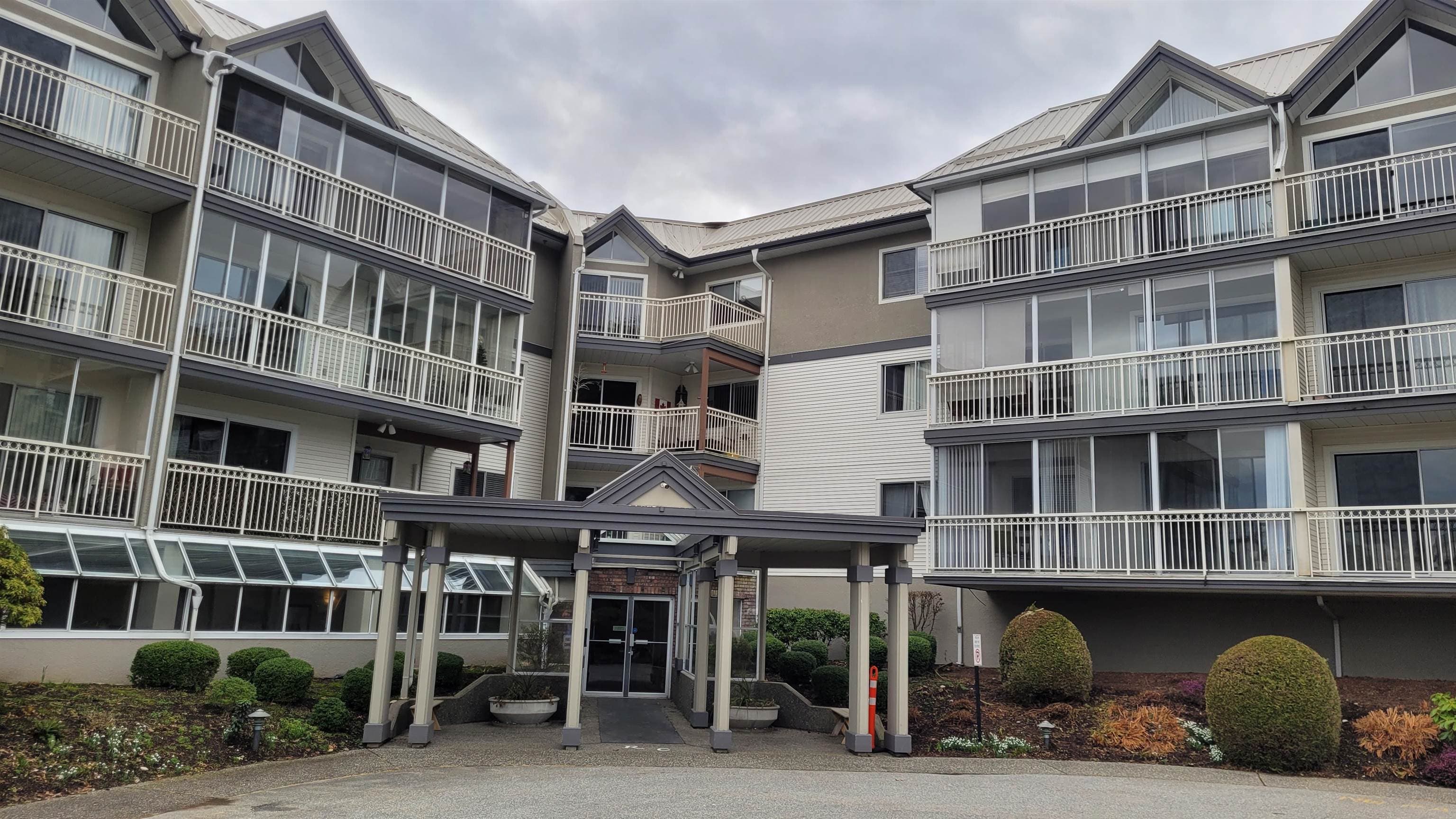 201 - 31930 Old Yale Road, Abbotsford, V2T 2C7 — photo 3
