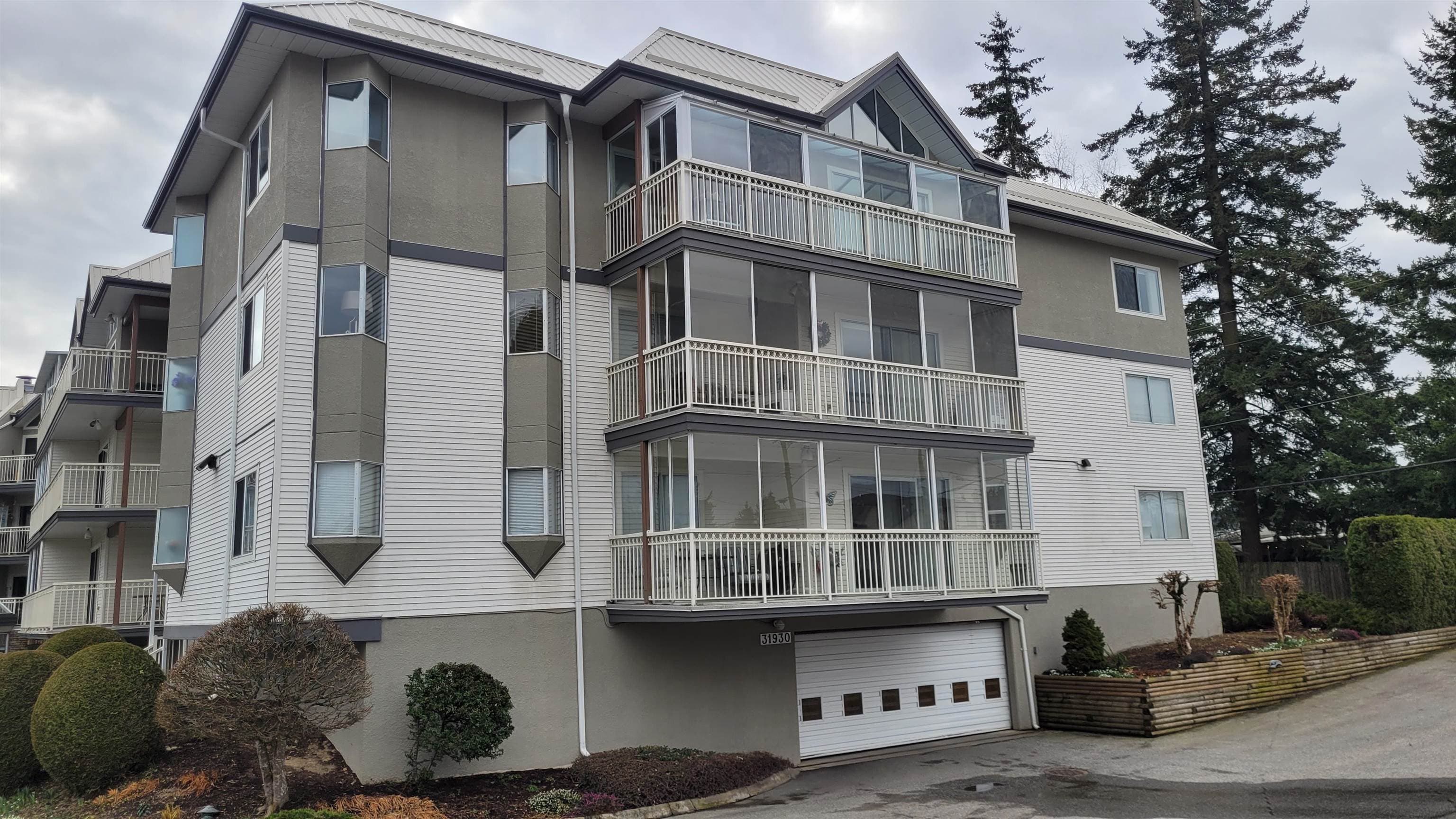 201 - 31930 Old Yale Road, Abbotsford, V2T 2C7 — photo 4