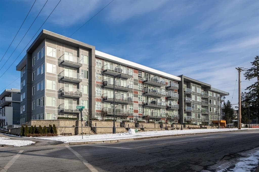 409 - 10838 Whalley Boulevard, Surrey, V3R 0G8 — photo 3