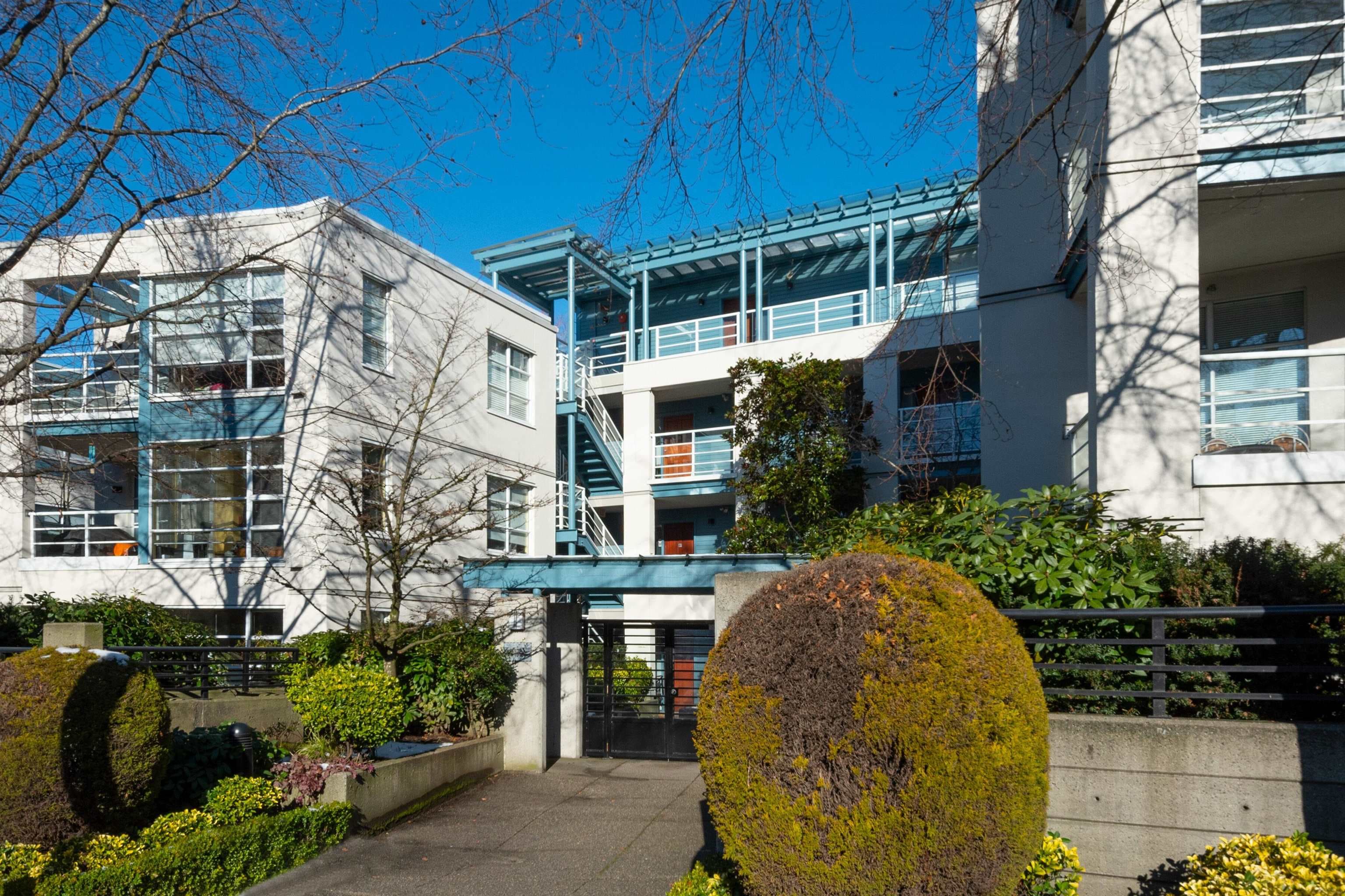 403 - 2555 W 4th Avenue, Vancouver, V6K 1P5 — photo 2