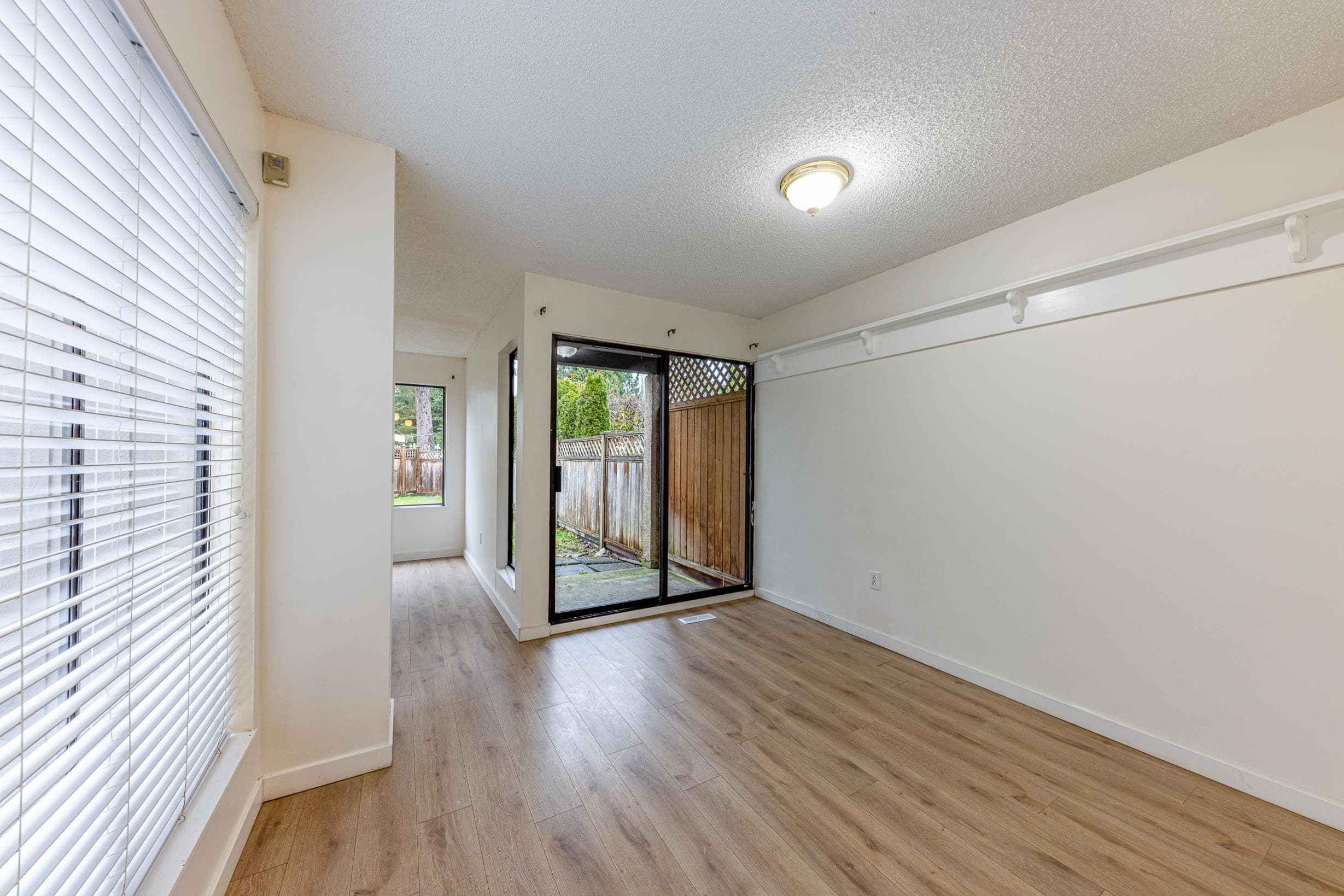 864 Pinebrook Place, Coquitlam, V3C 4B9 — photo 5