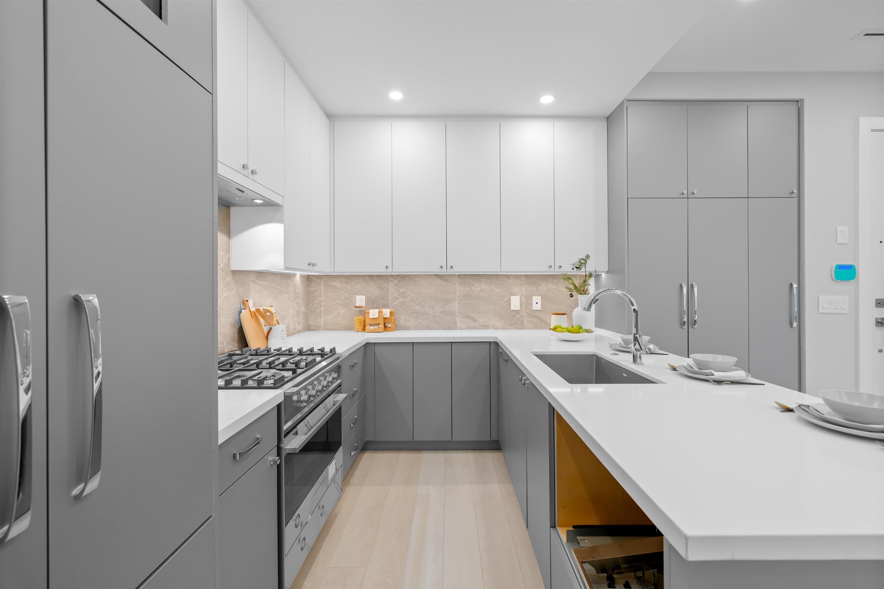 885 E King Edward Avenue, Vancouver, V5V 4L7 — photo 3