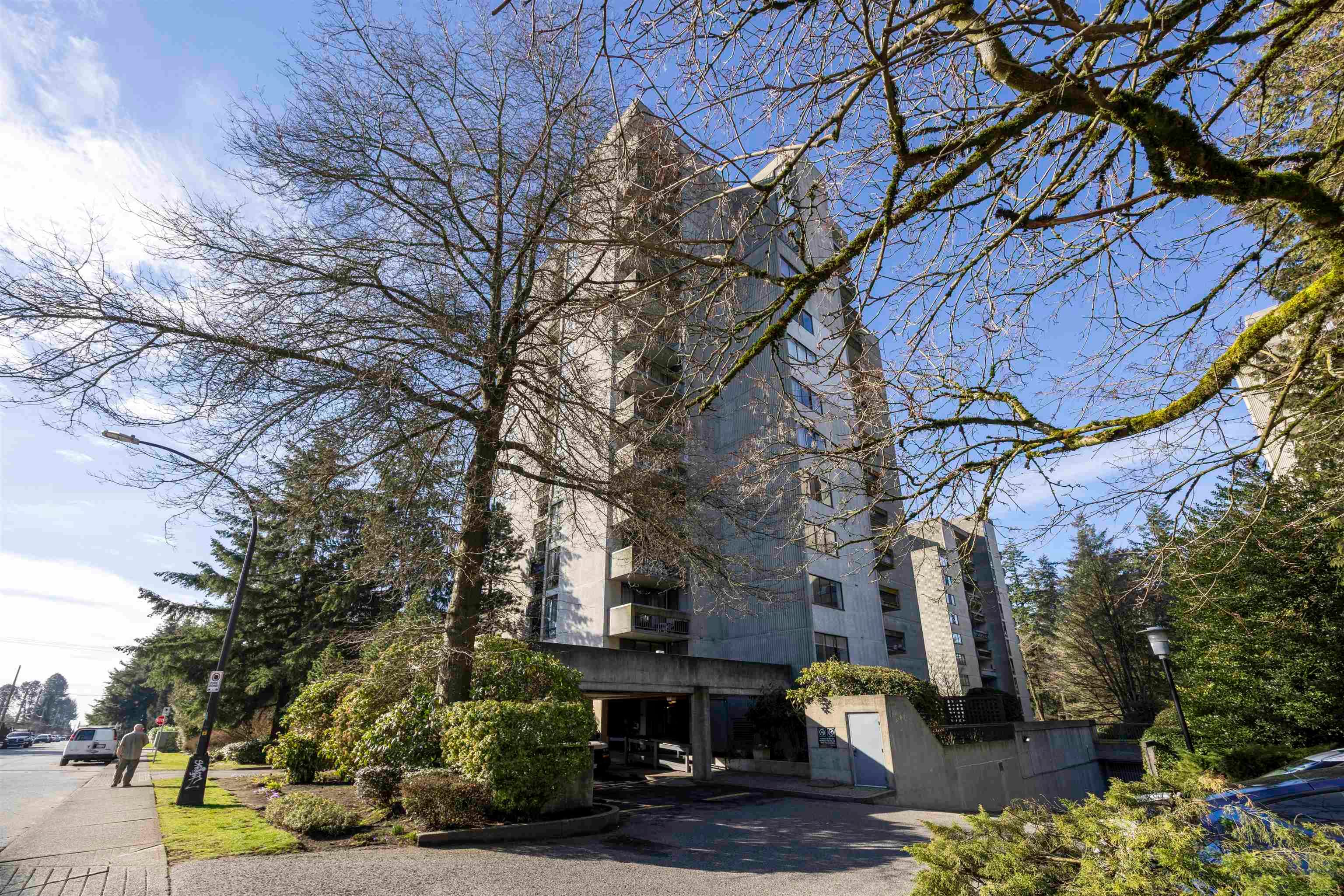 1404 - 6759 Willingdon Ave Avenue, Burnaby