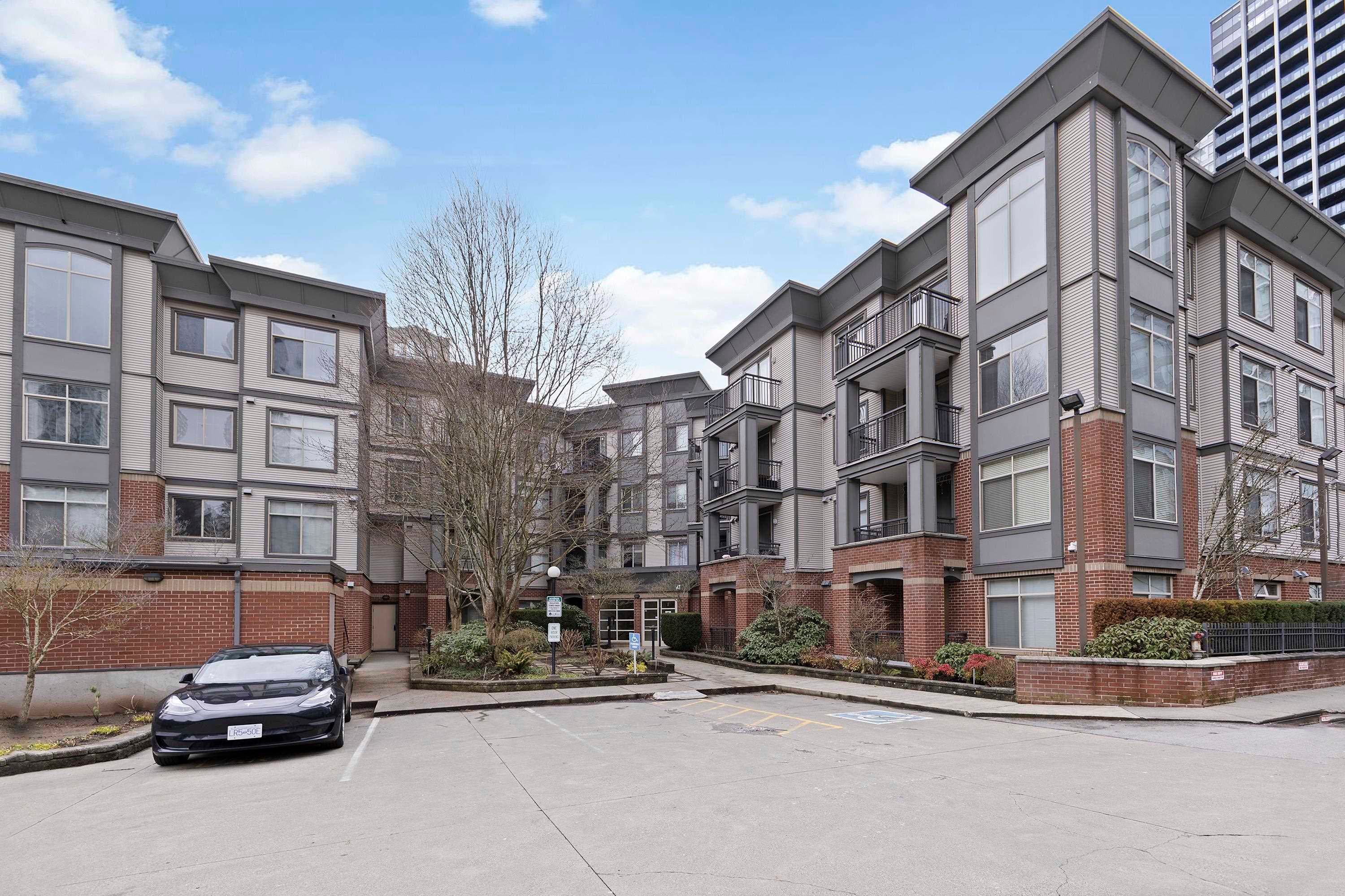 115 - 10499 University Drive, Surrey, V3T 0A4 — photo 1