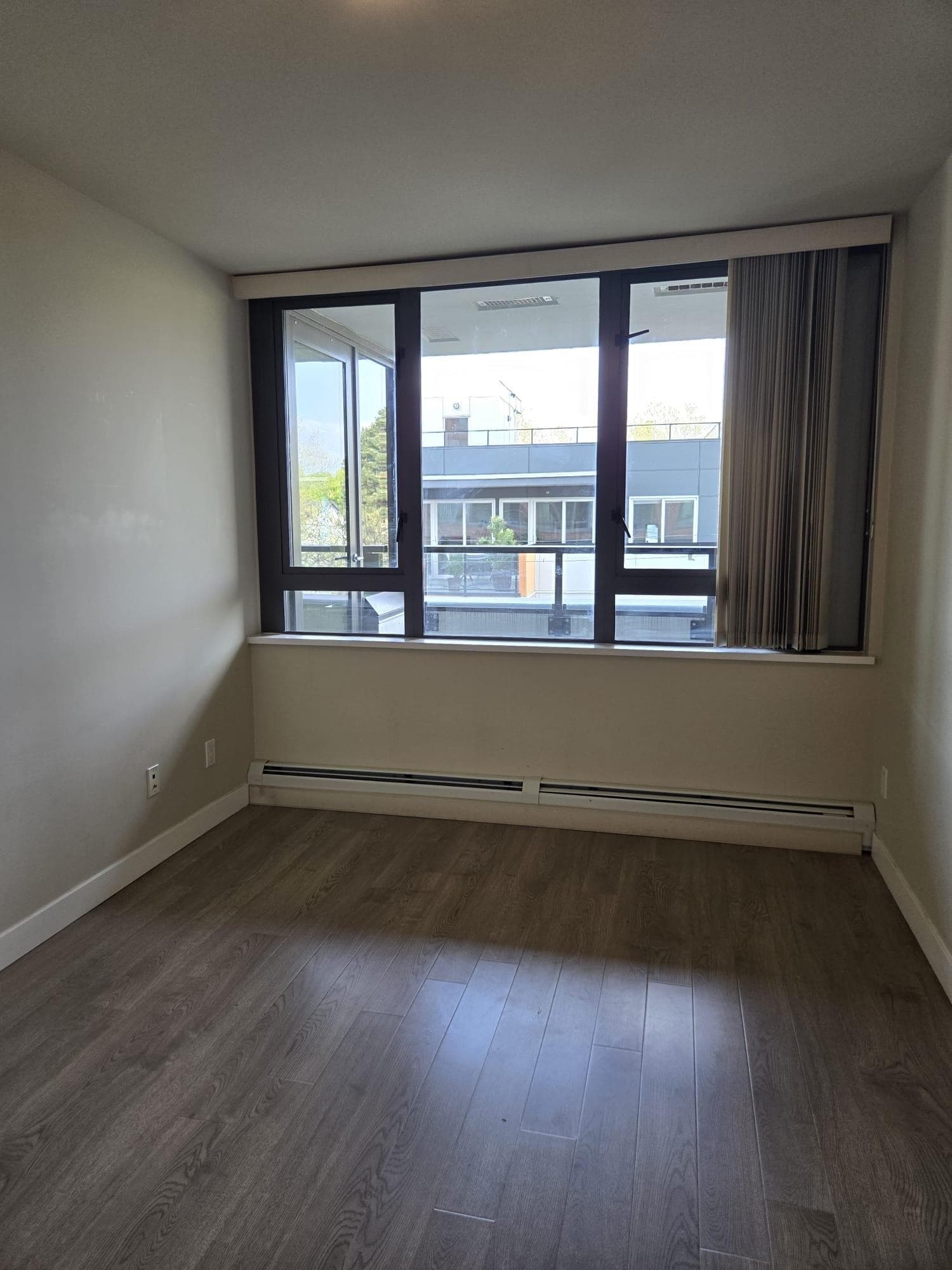 512 - 2689 Kingsway, Vancouver, V5R 0C3 — photo 4
