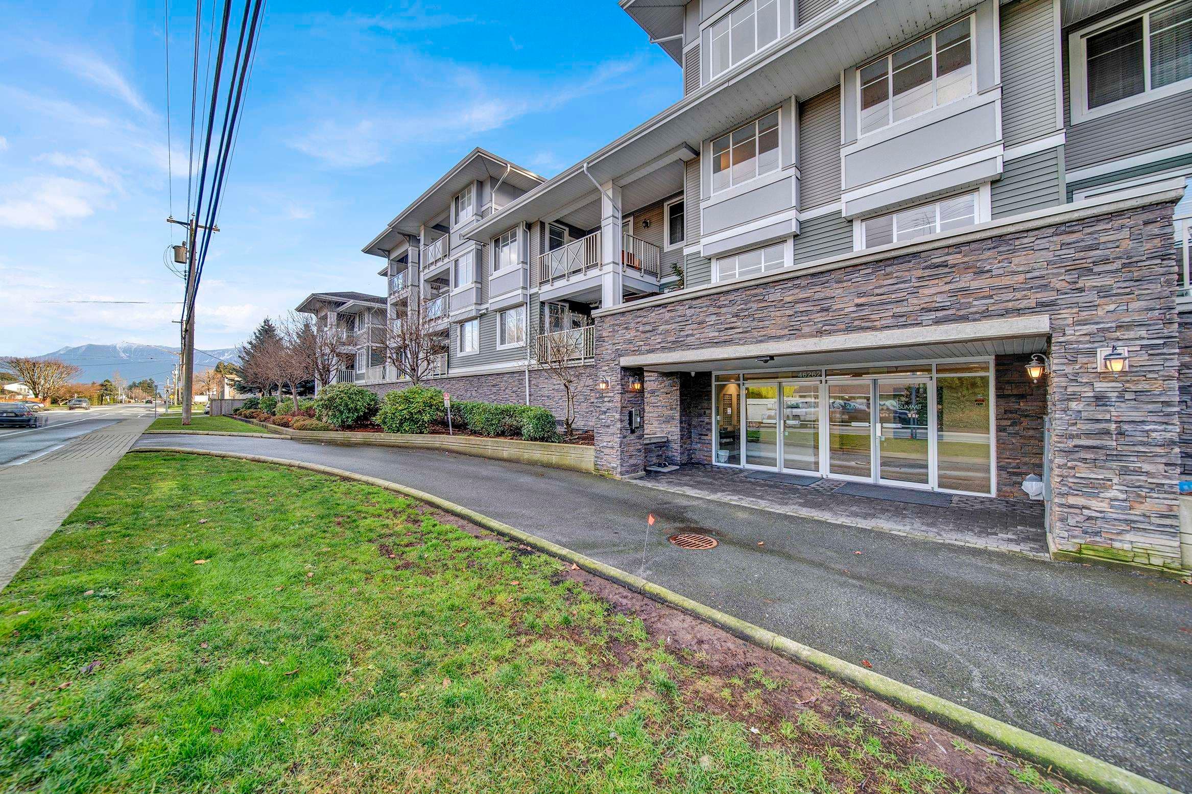 305 - 46262 First Avenue, Chilliwack, V2P 0C3 — photo 3