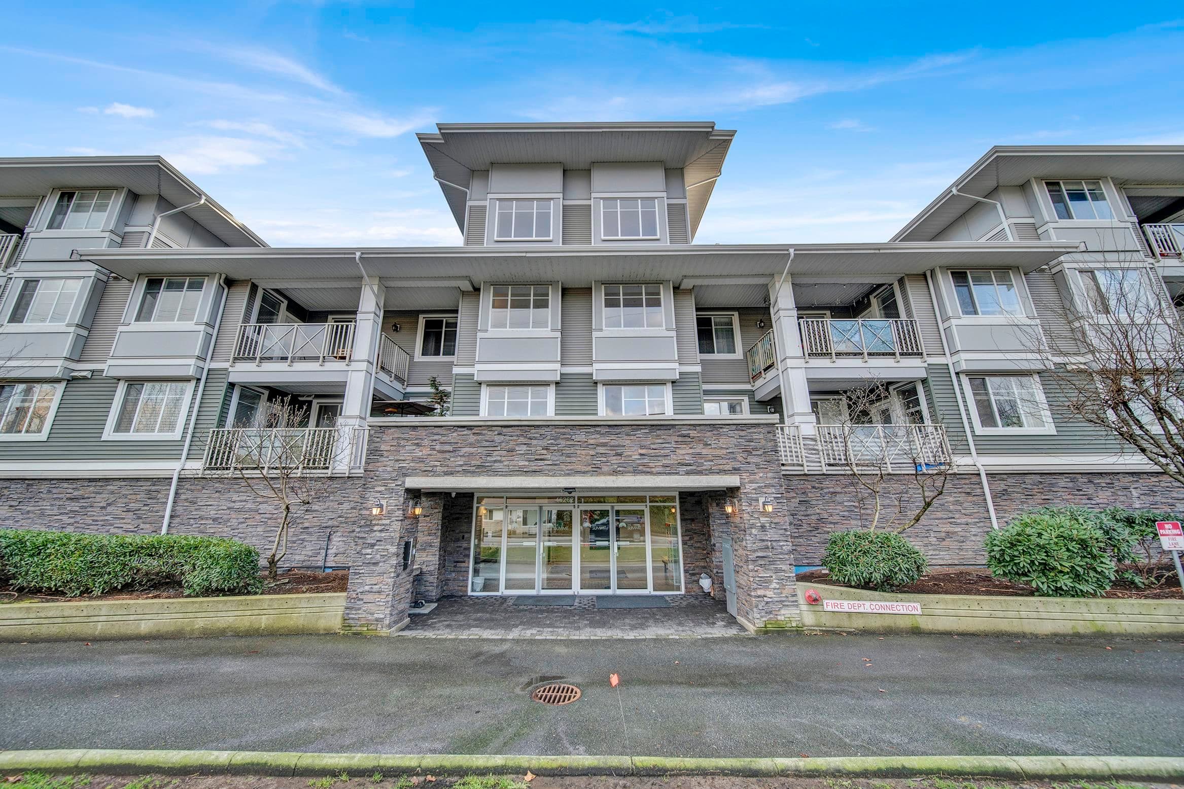 305 - 46262 First Avenue, Chilliwack, V2P 0C3 — photo 1