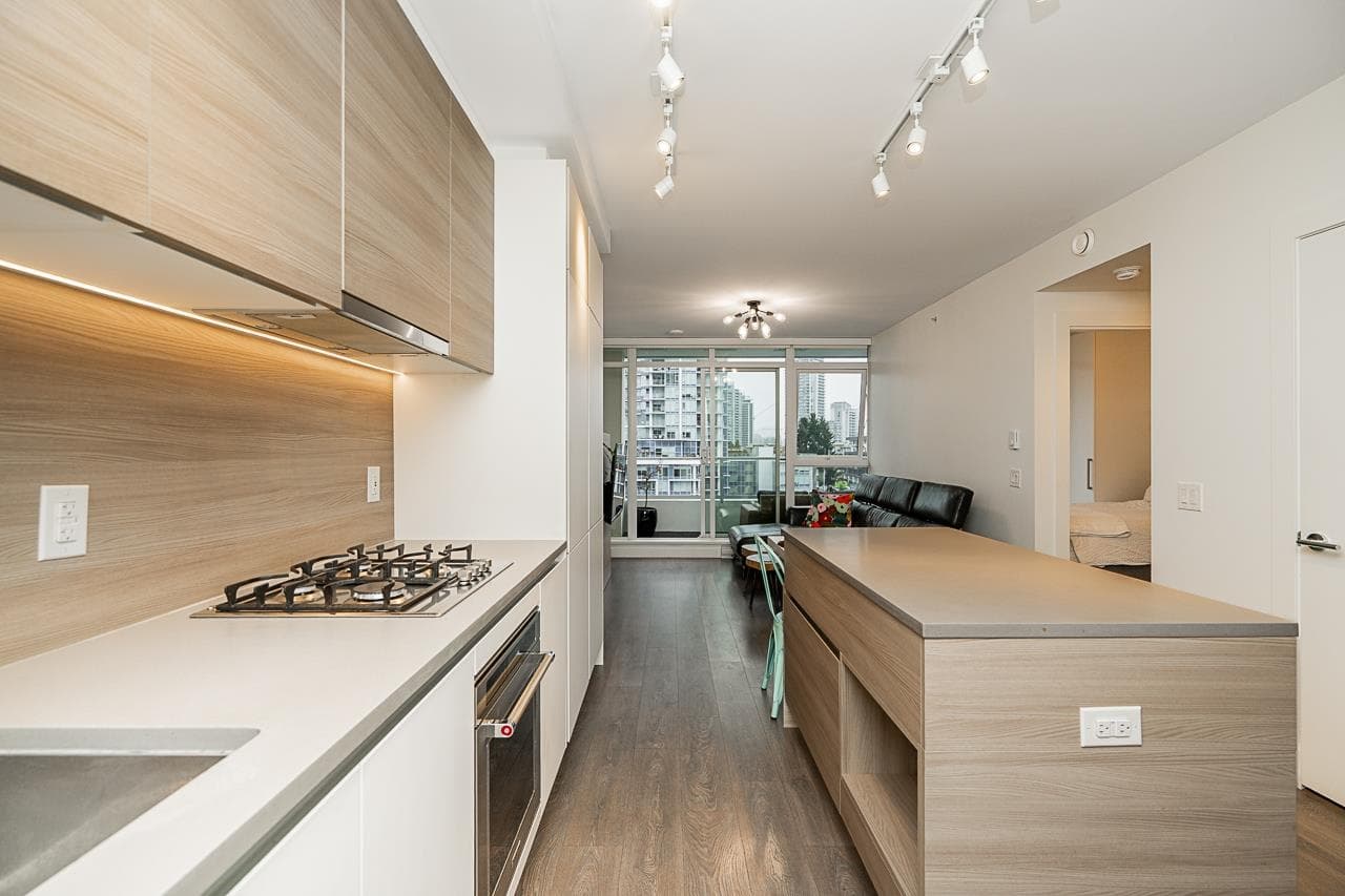 610 - 657 Whiting Way, Coquitlam, V3J 0J6 — photo 4