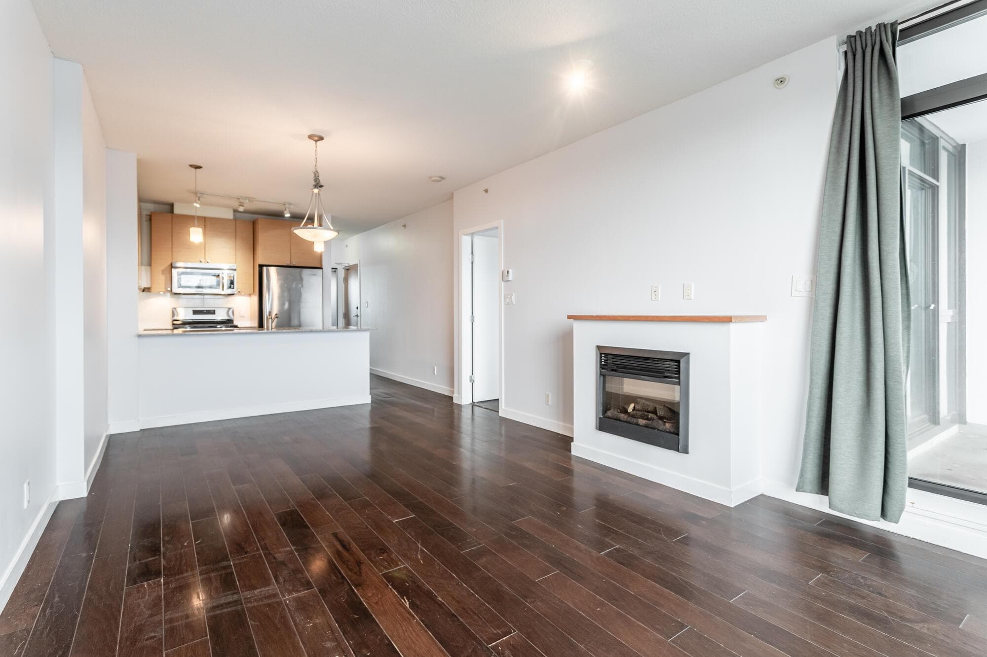 1409 - 400 Capilano Road, Port Moody, V3H 0E1 — photo 3