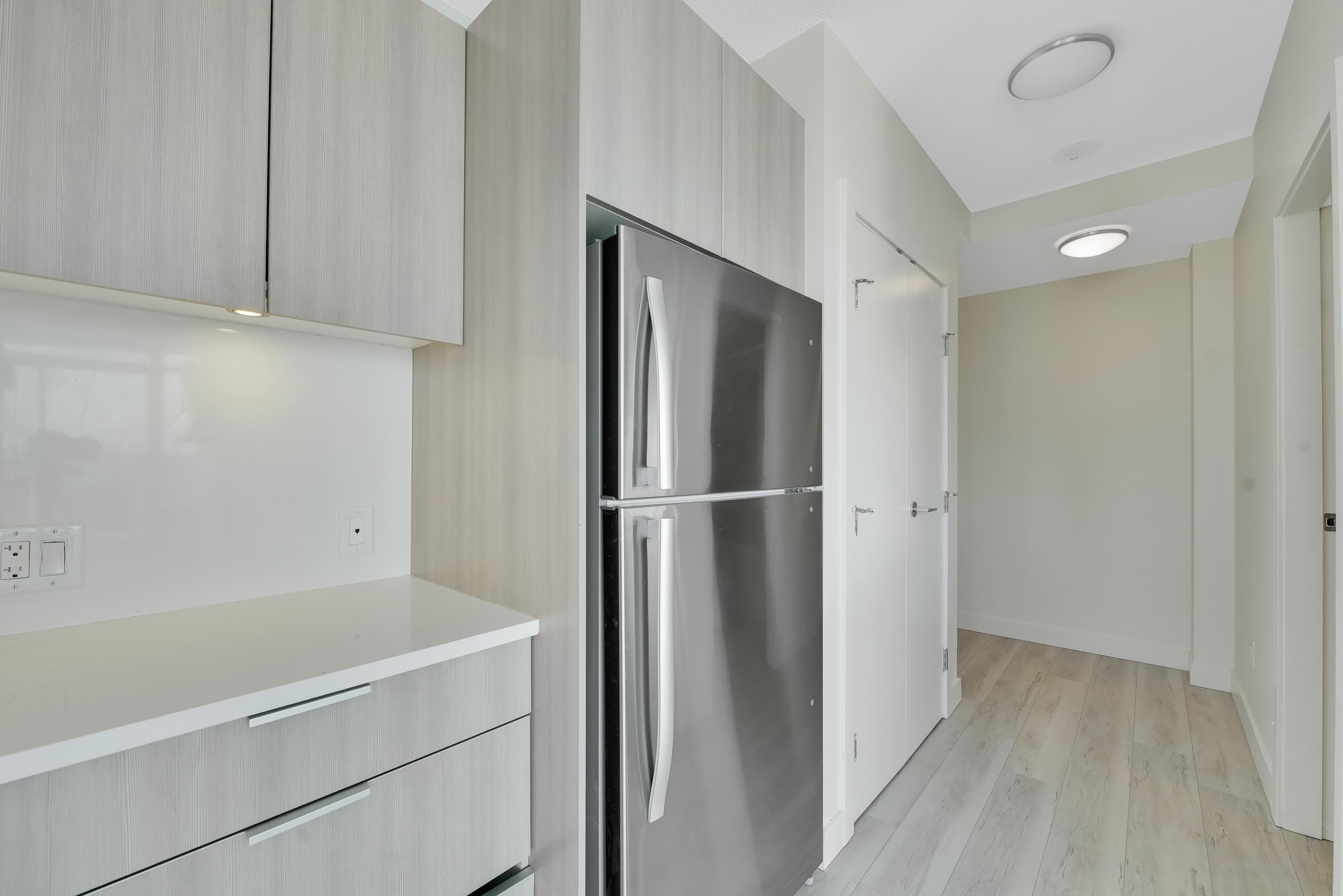 2903 - 13308 Central Avenue, Surrey, V3T 0M4 — photo 4