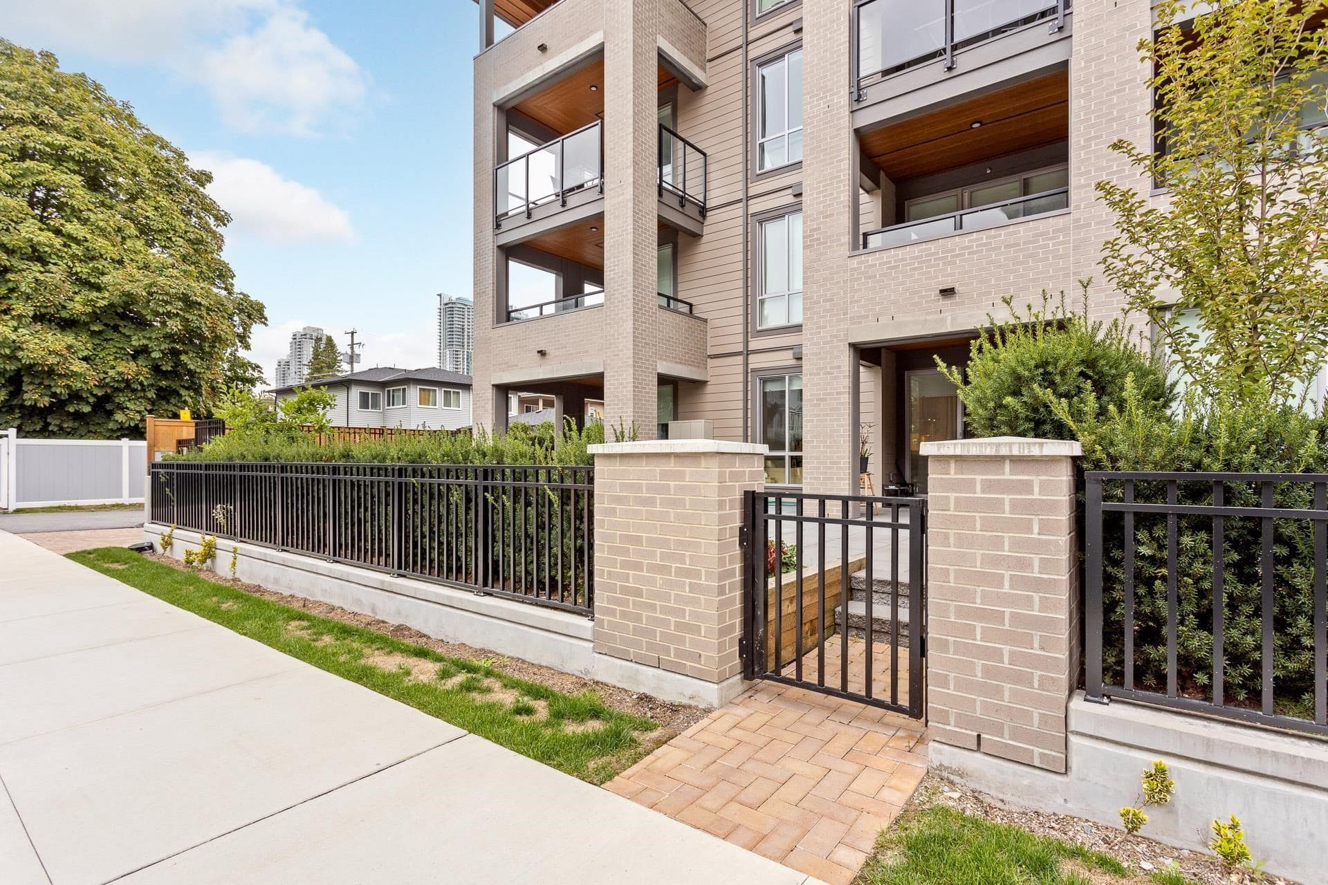 119 - 7588 16th Street, Burnaby, V3N 0H8 — photo 4