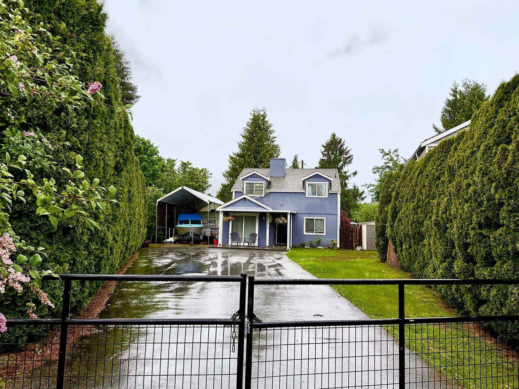 12075 Mcintyre Court, Maple Ridge, V2X 8M8 — photo 2