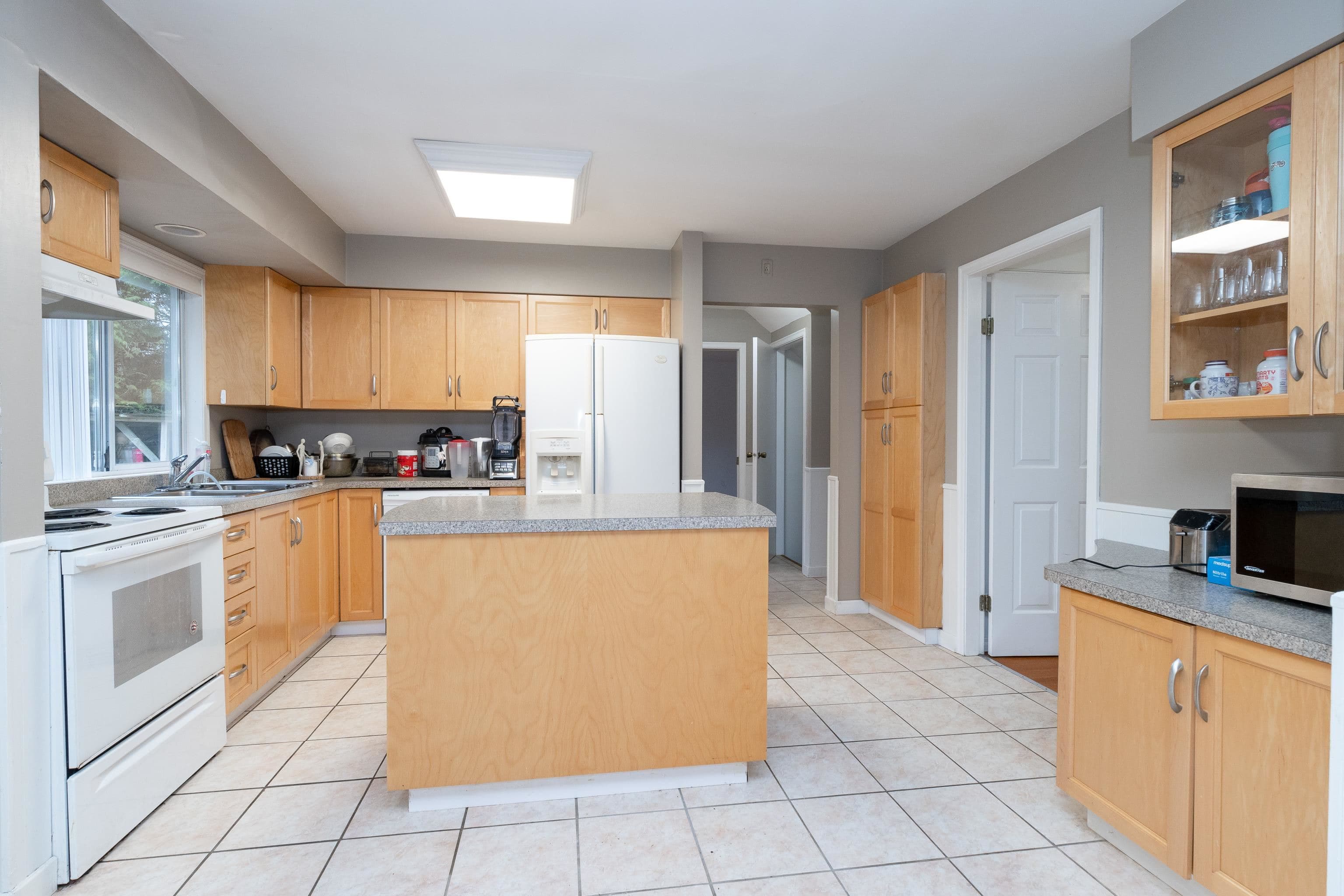 12460 Ansell Street, Maple Ridge, V4R 1L4 — photo 2