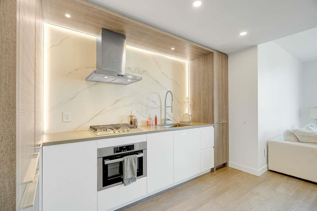 406 - 1441 Johnston Road, White Rock, V4B 3Z4 — photo 3