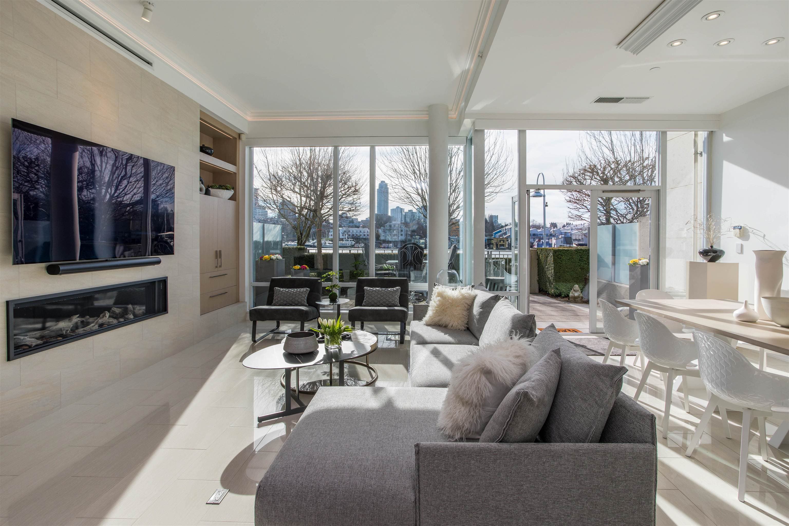 TH105 - 426 Beach Crescent, Vancouver