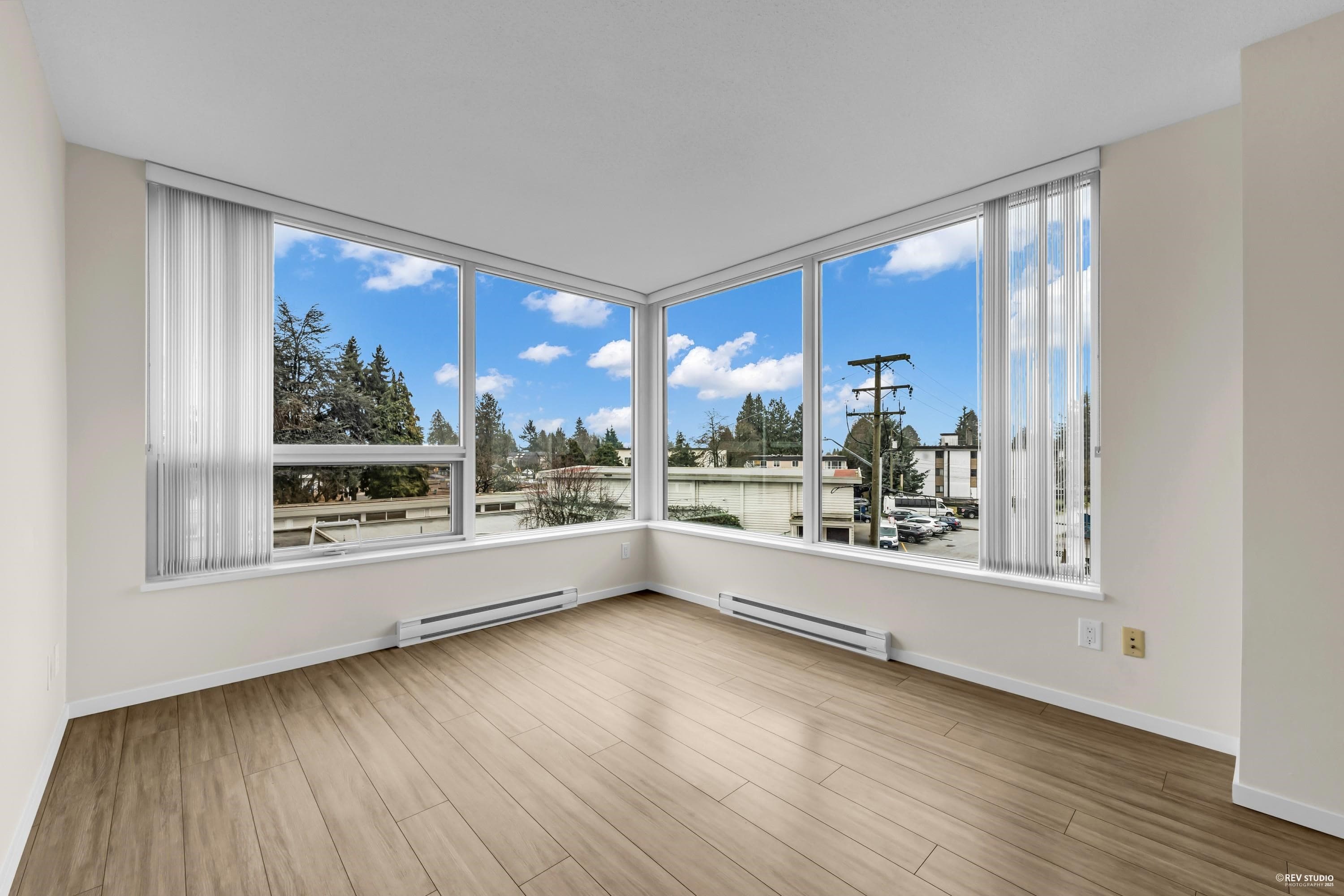 302 - 6658 Dow Avenue, Burnaby, V5H 0C7 — photo 4