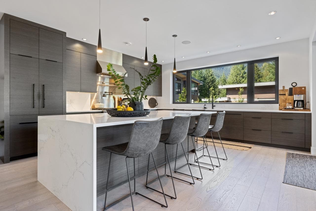 8328 Needles Drive, Whistler, V8E 0G1 — photo 4