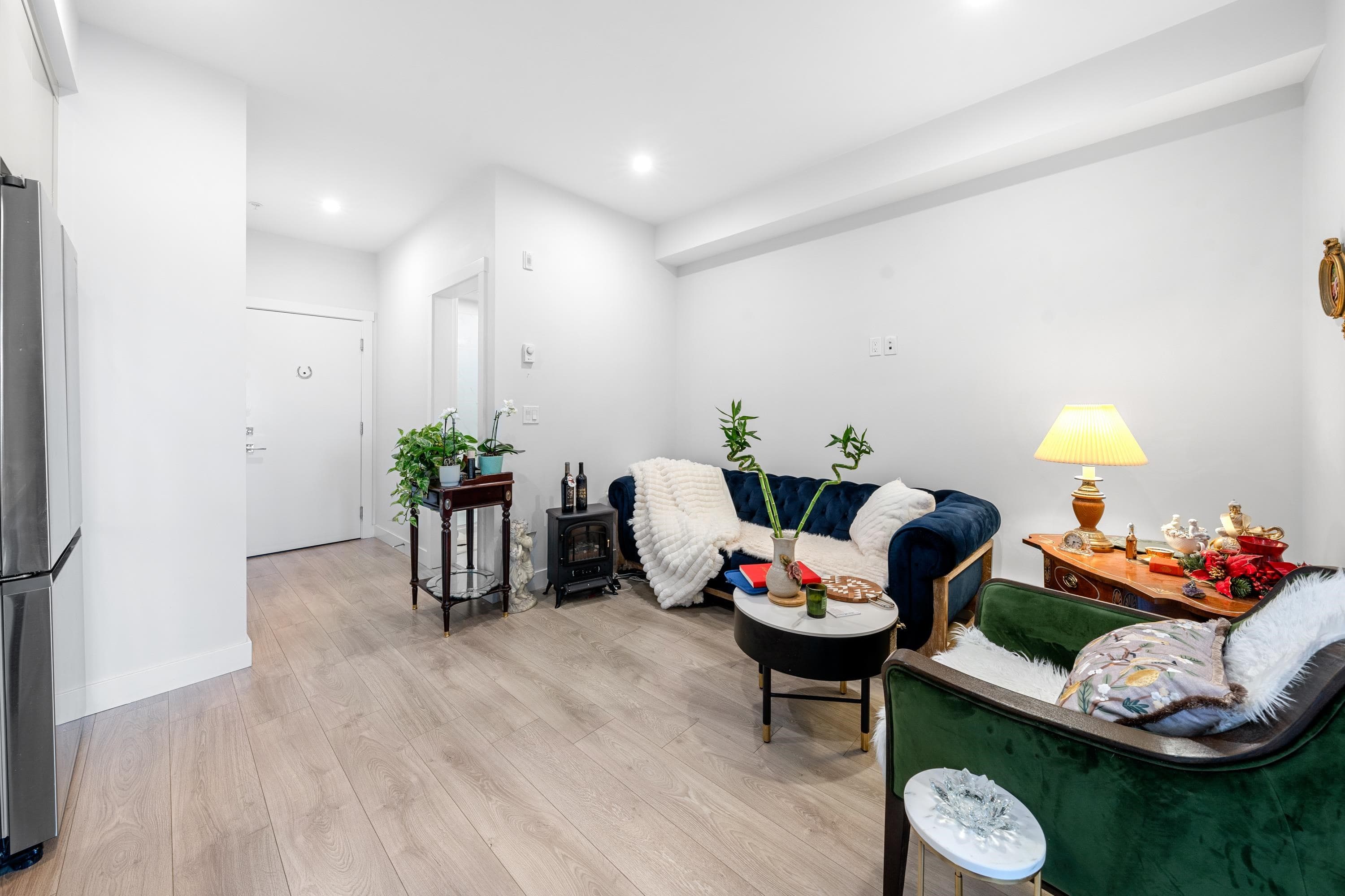 B414 - 14438 72 Avenue, Surrey, V3S 0B6 — photo 3