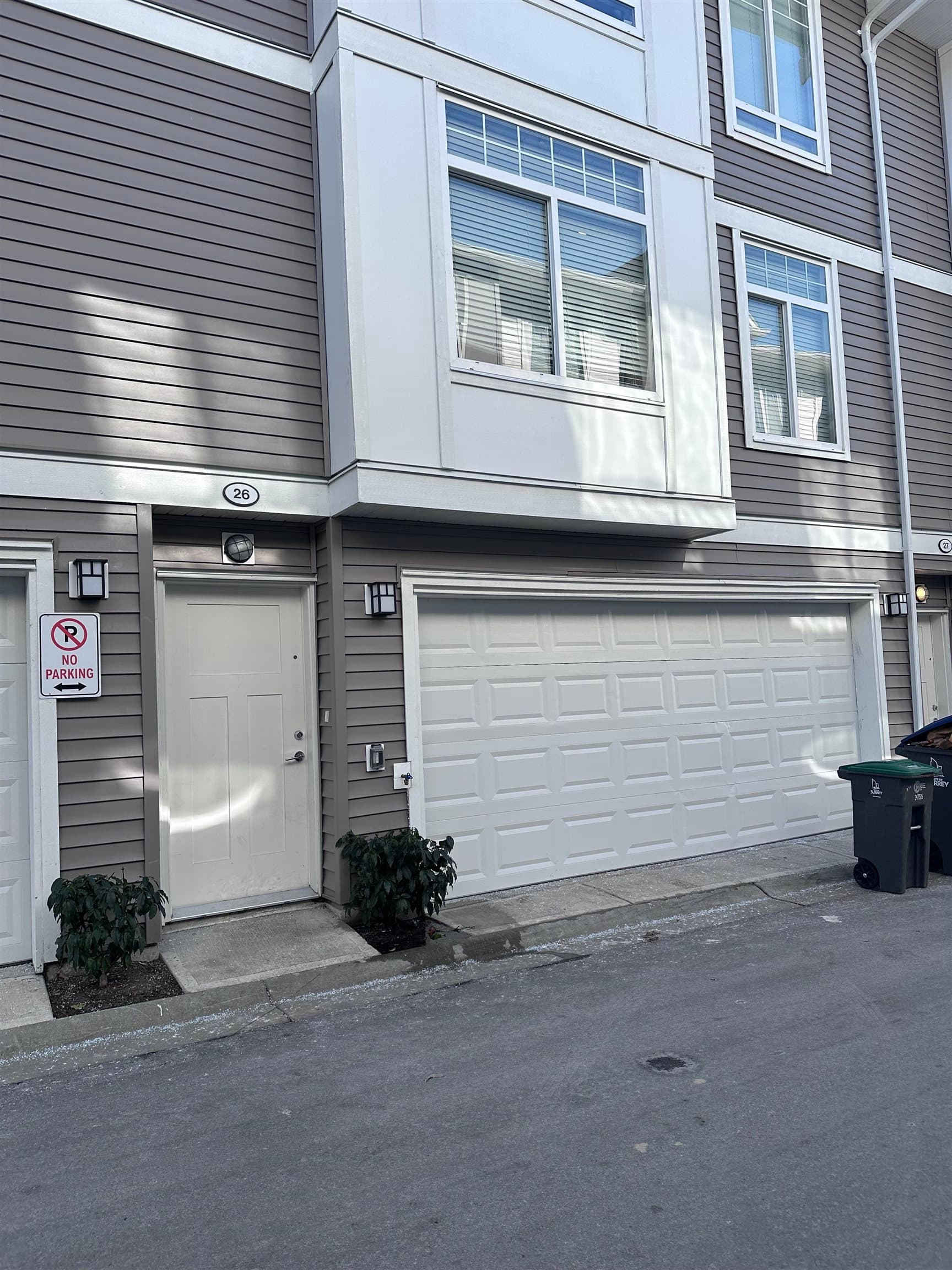 26 - 11267 133 Street, Surrey, V3R 0E3 — photo 1