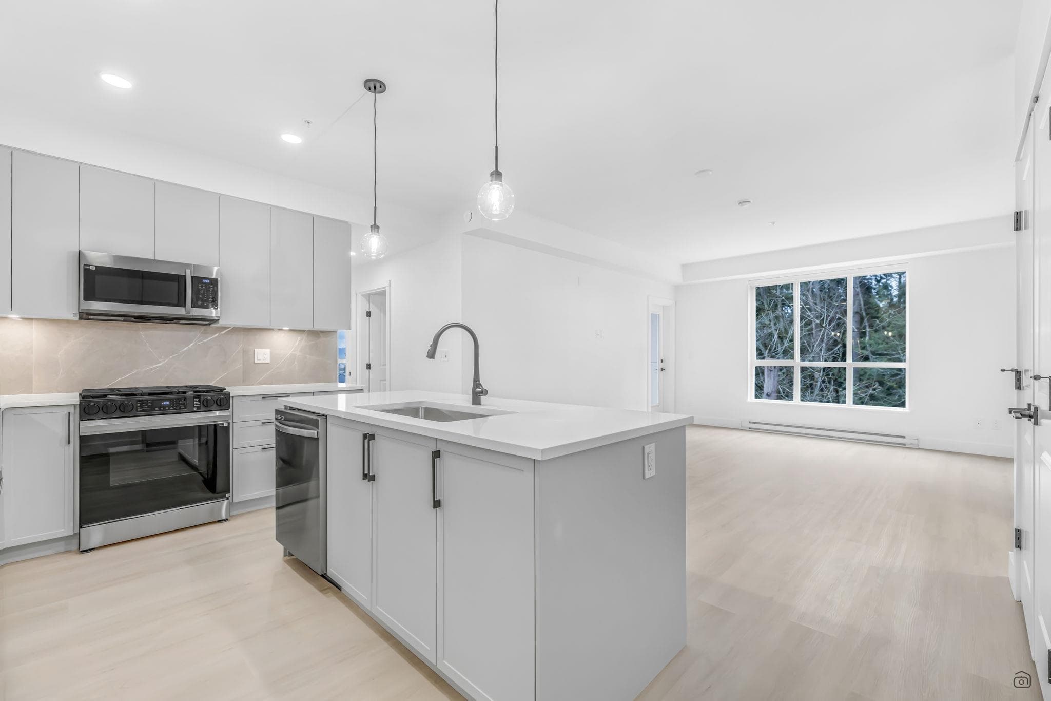 401 - 3480 146a Street, Surrey, V4P 0H6 — photo 5