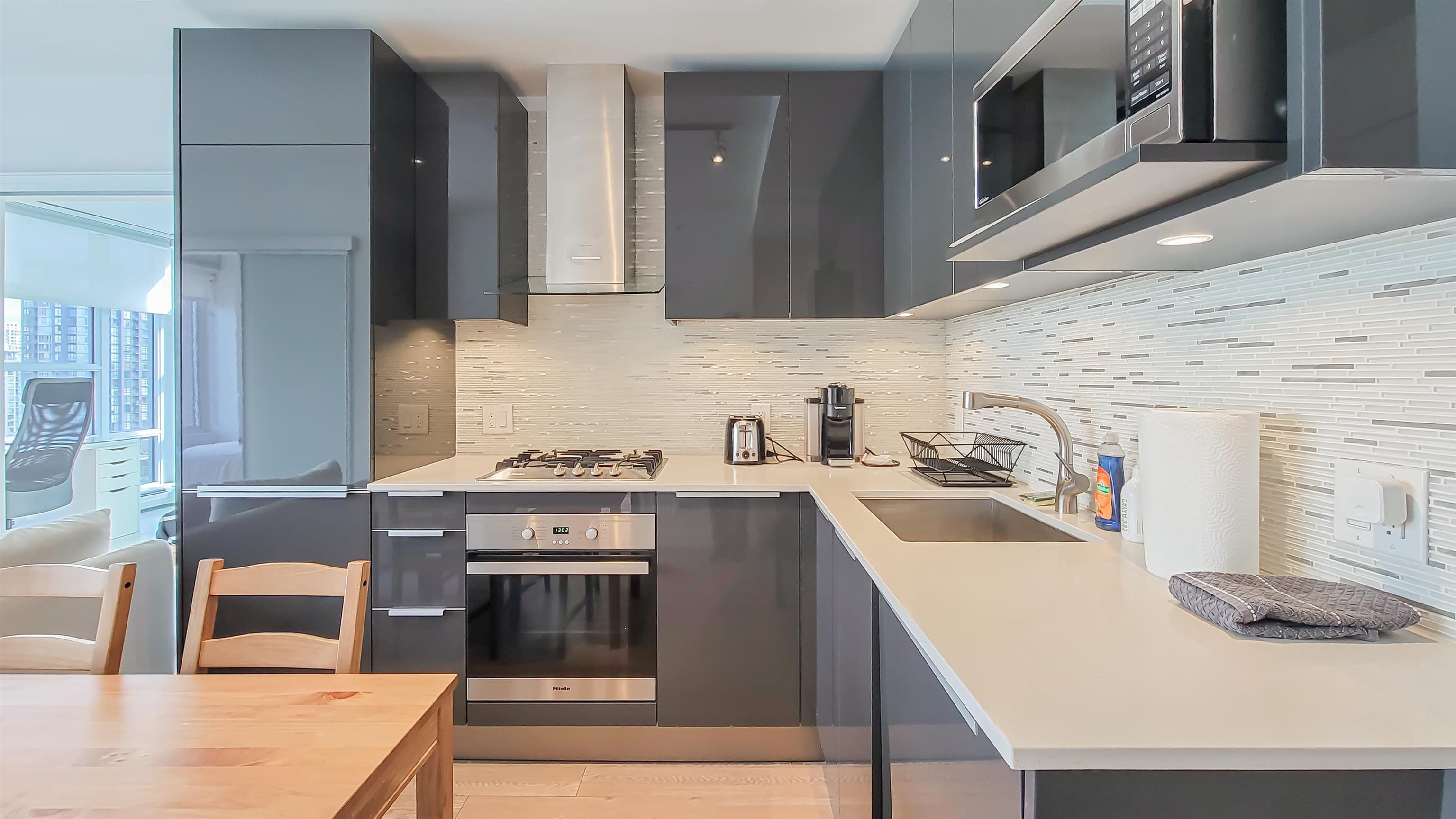 1704 - 1283 Howe Street, Vancouver, V6Z 0E3 — photo 2