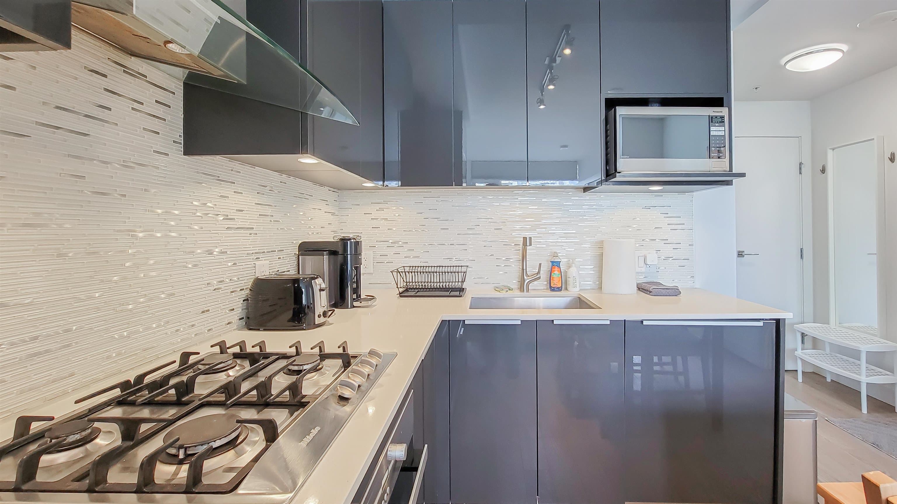 1704 - 1283 Howe Street, Vancouver, V6Z 0E3 — photo 5