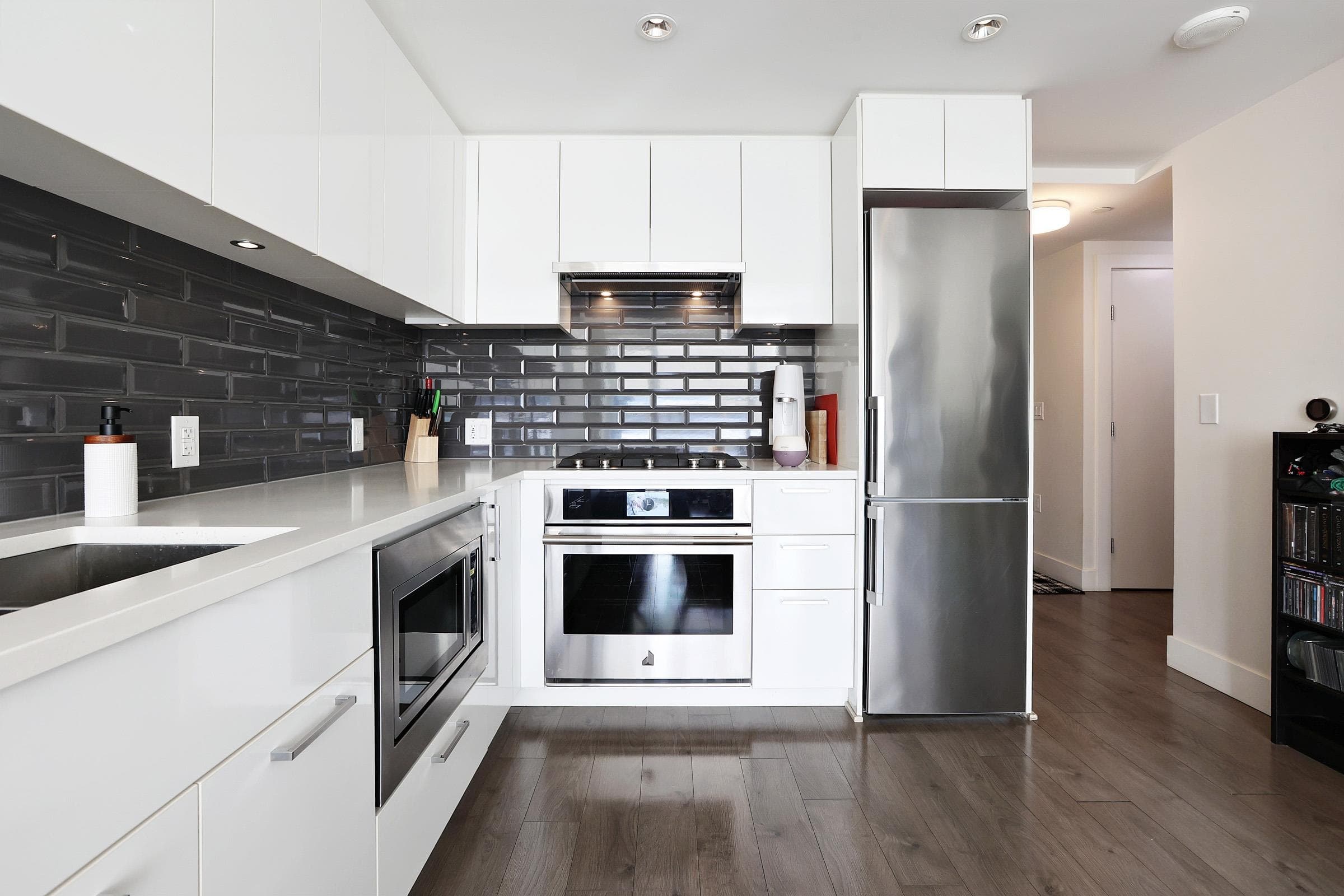 1402 - 8533 River District Crossing, Vancouver, V5S 0H2 — photo 3