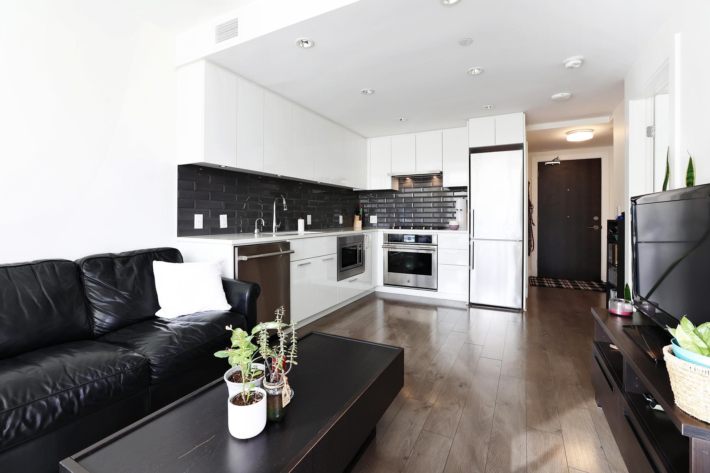 1402 - 8533 River District Crossing, Vancouver, V5S 0H2 — photo 4