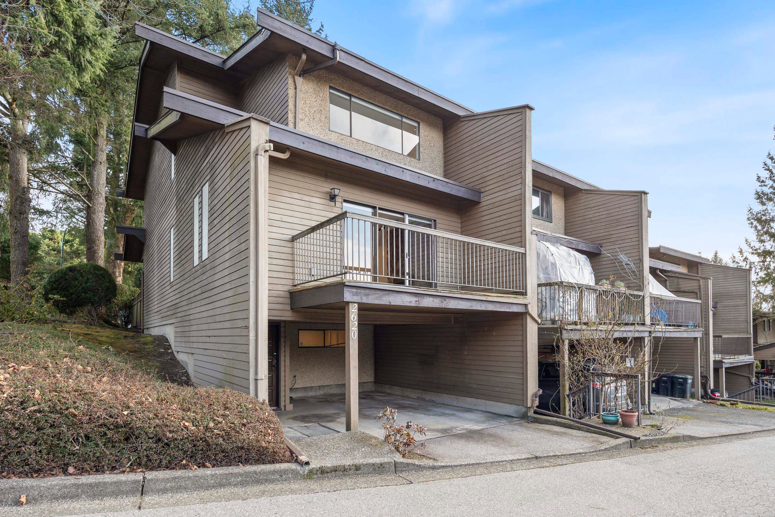 2620 Moorcroft Court, Burnaby, V5B 4R2 — photo 1
